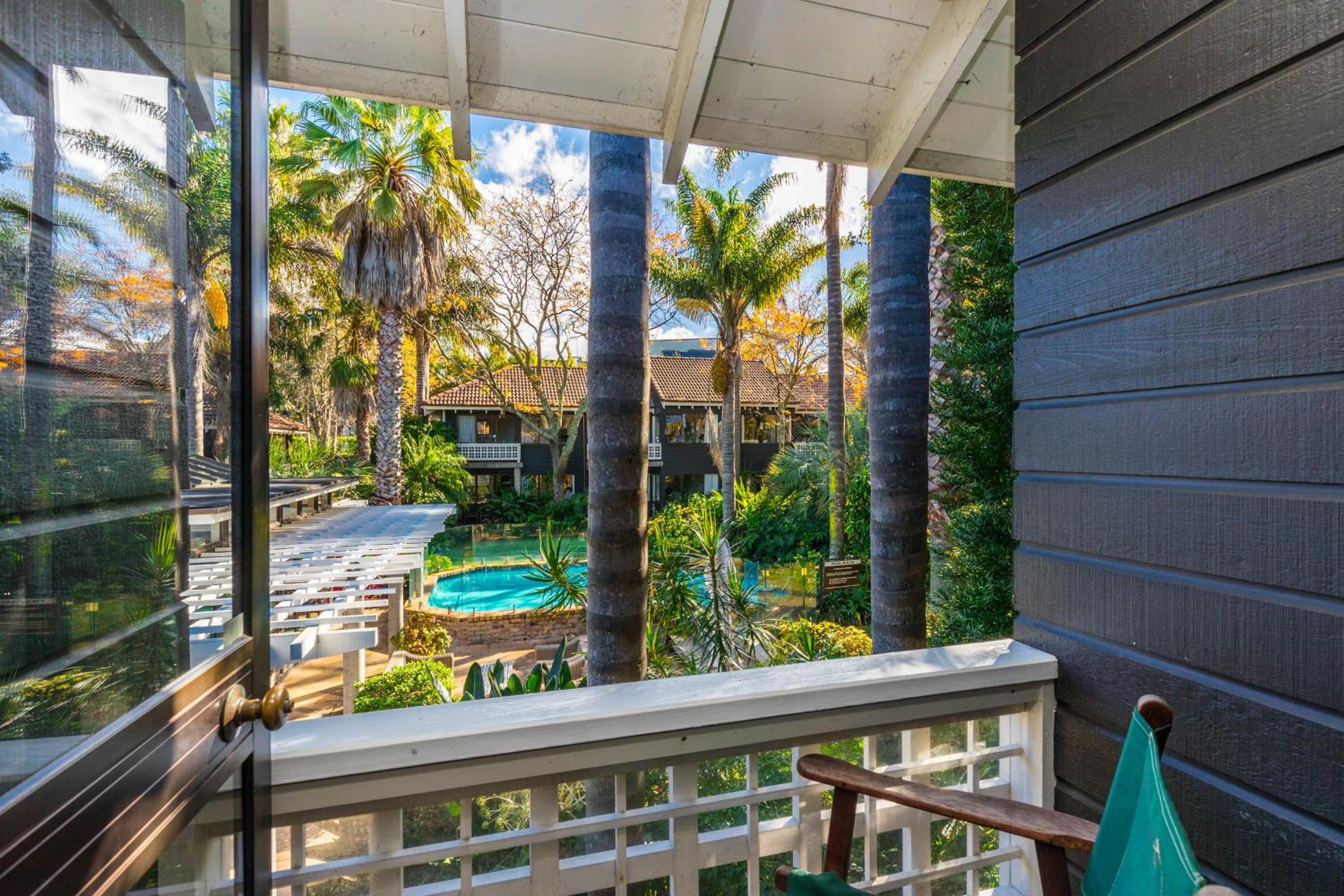 Emerald Inn on Takapuna Beach