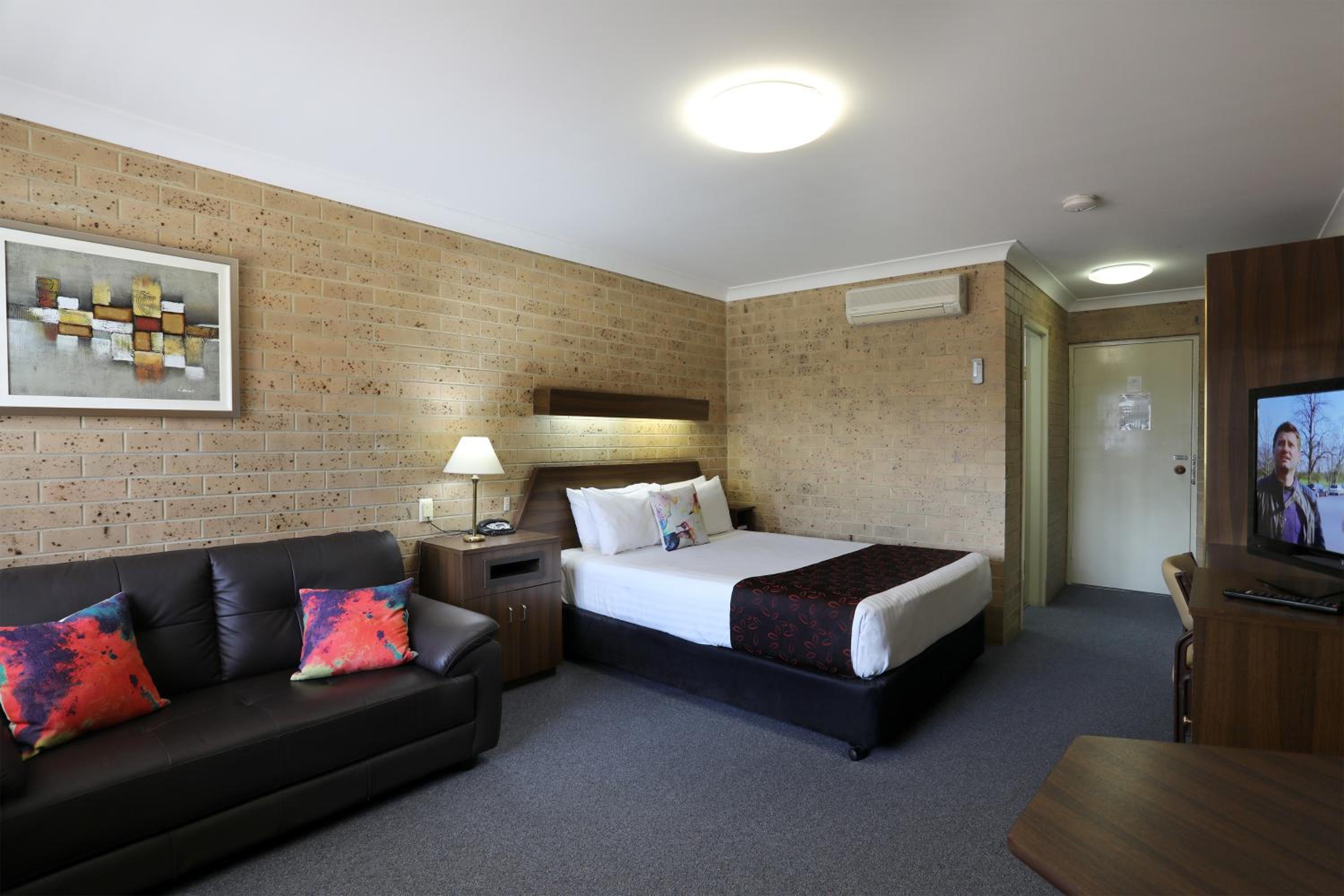 Tamworth Motor Inn & Cabins