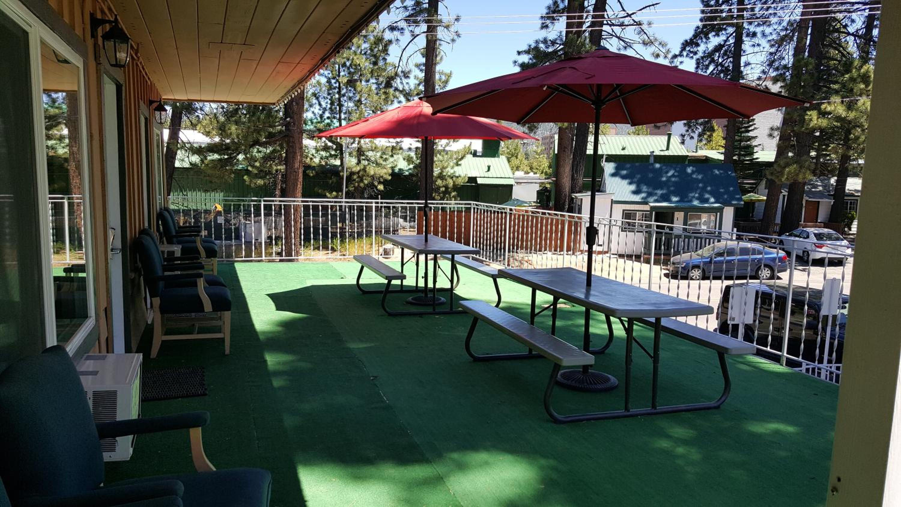 Hotel Alpine Inn & Spa - Image 1