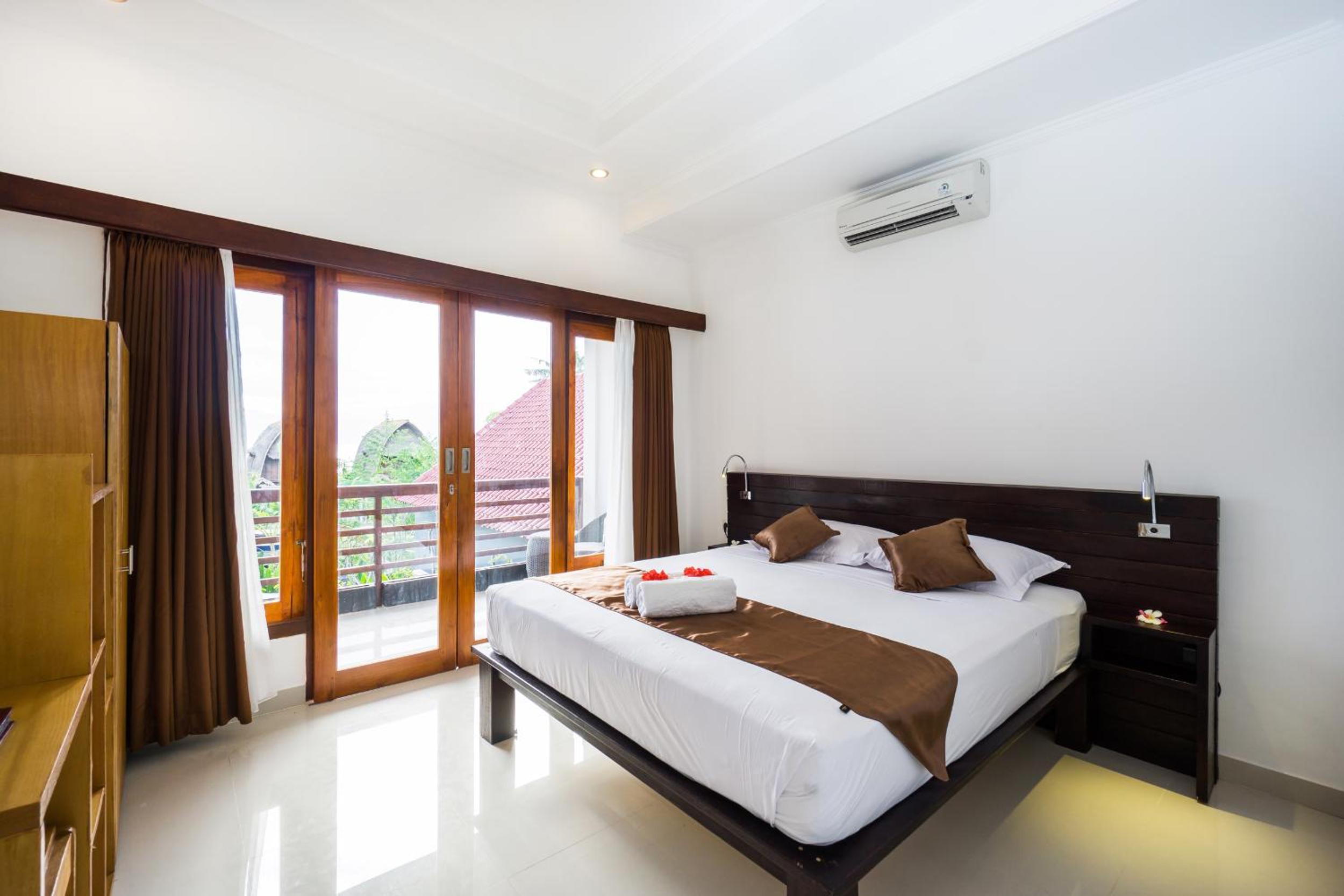 Nyuh Gading Home Stay