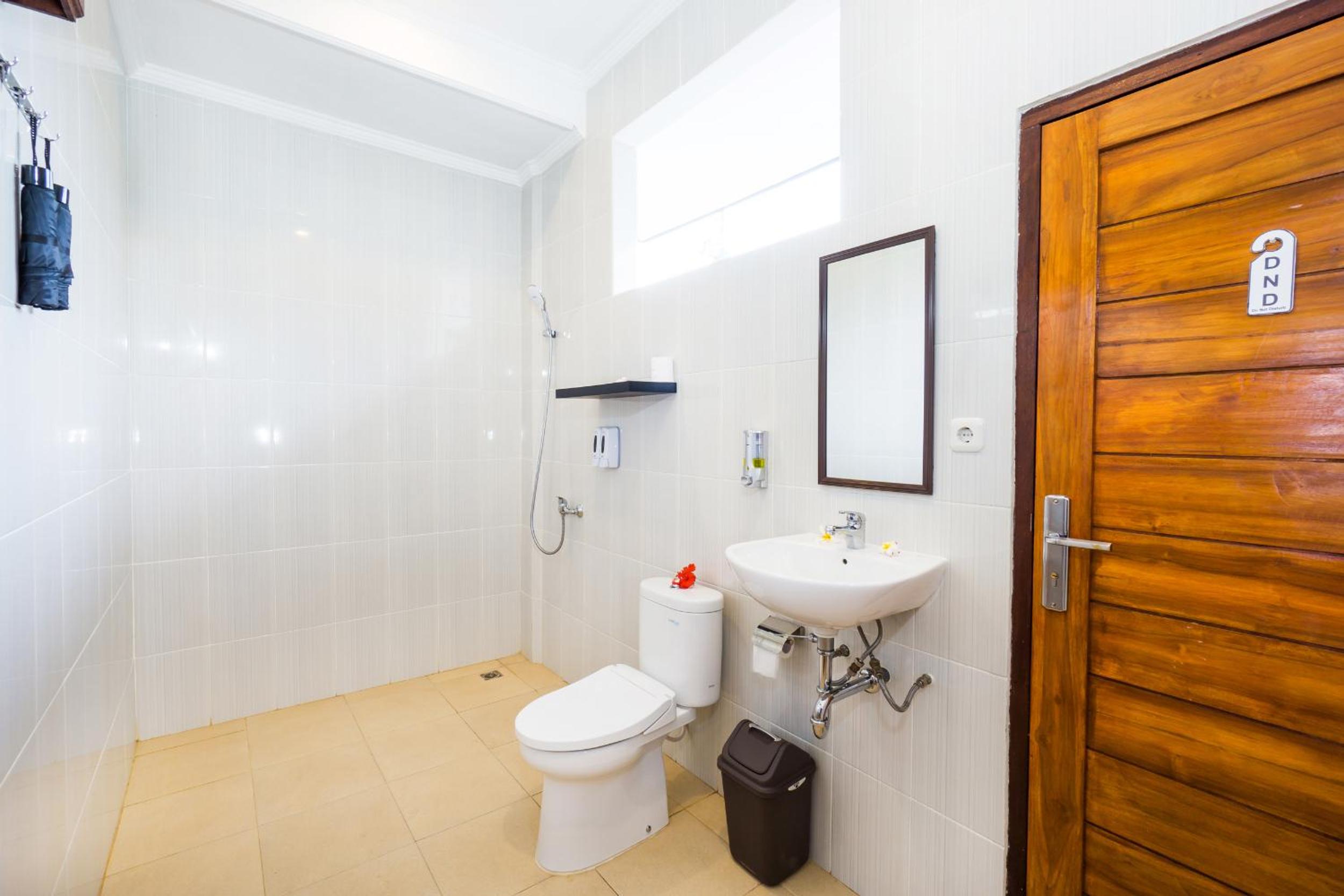 Nyuh Gading Home Stay