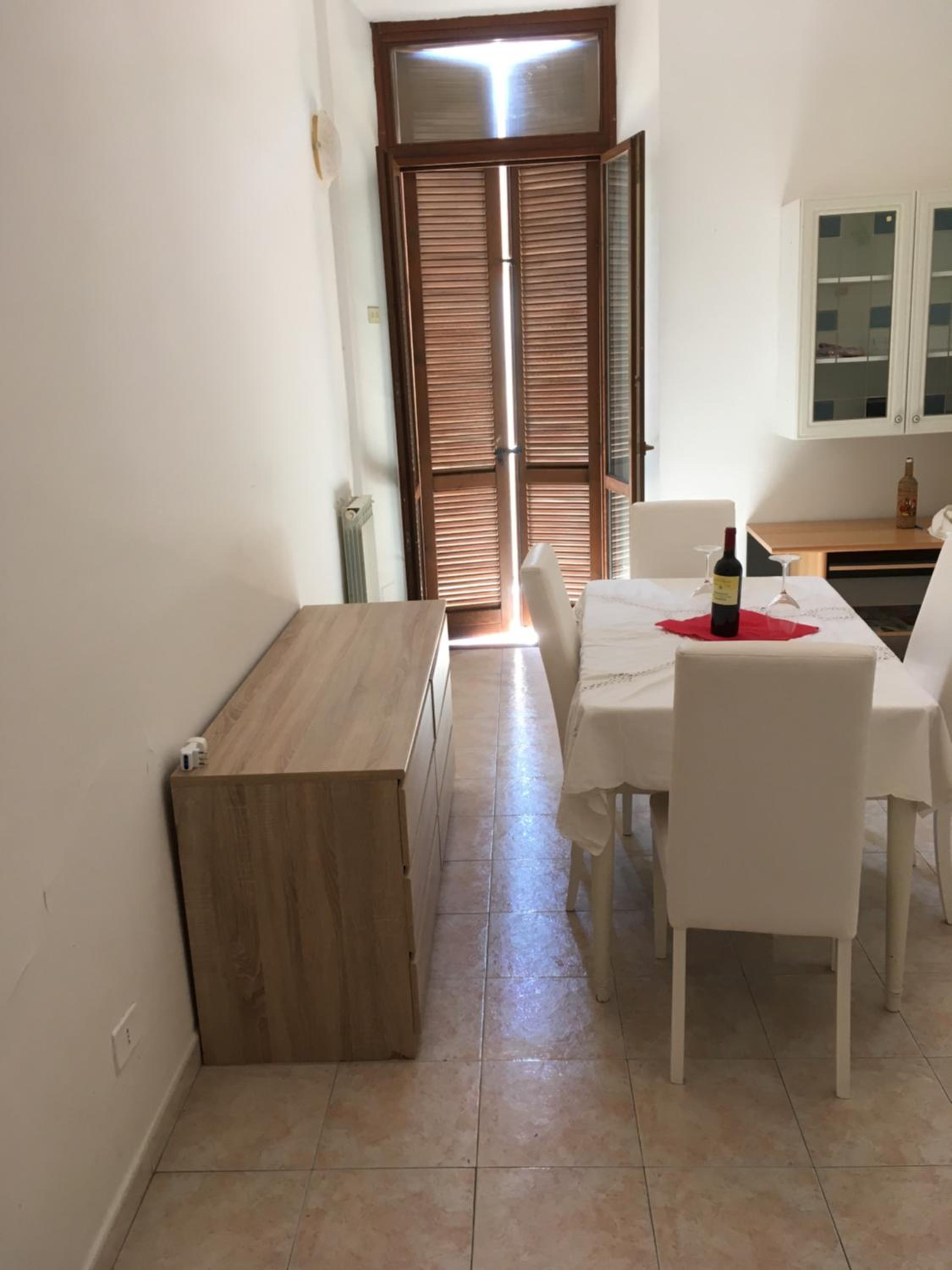 WHOLE HOLIDAY HOME APARTMENT FANTASTIC CIVITAVECCHIA da Pamino & Priscilla con due Camere letto!