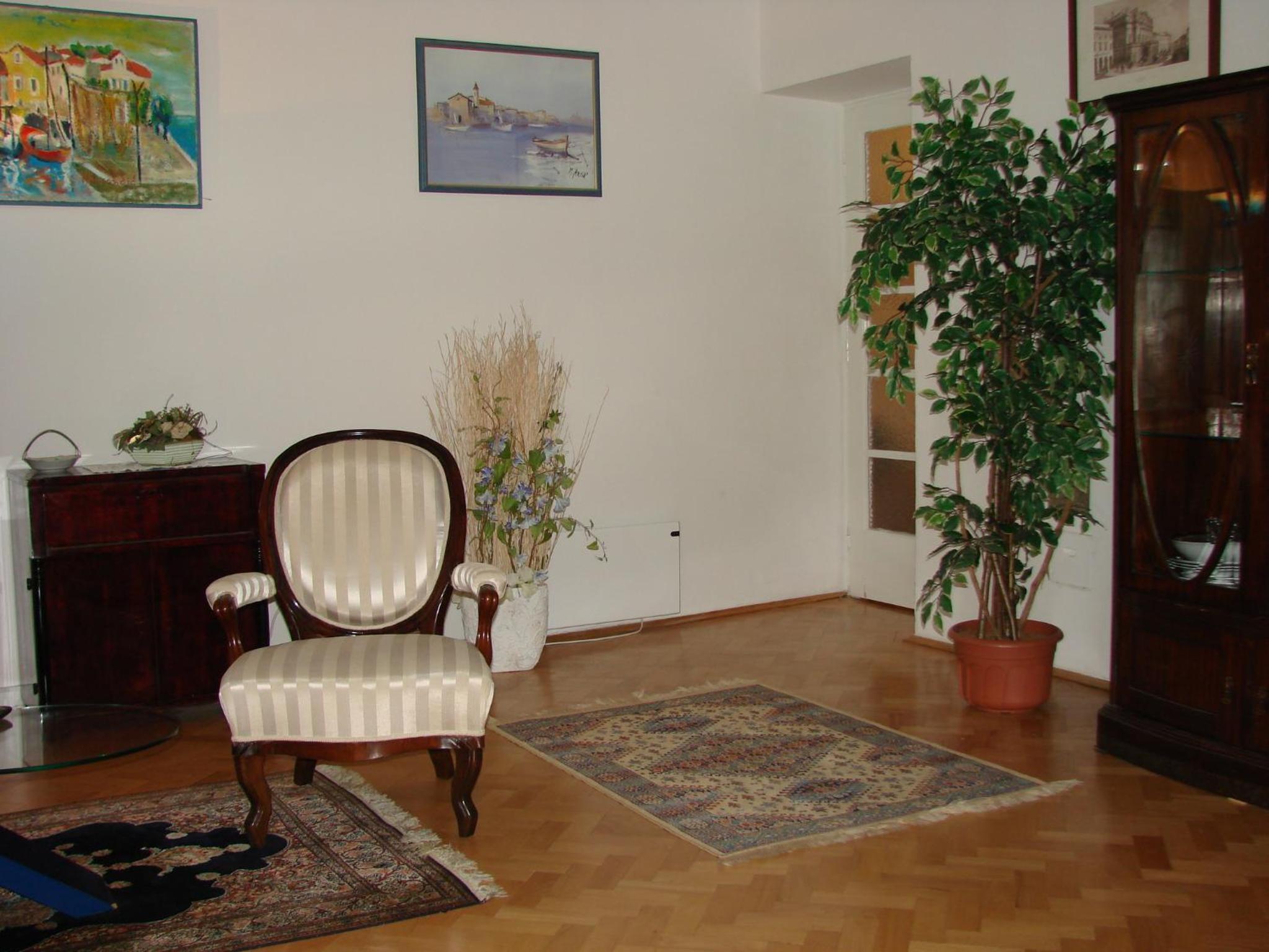 Leona Authentic Beachfront Villa 2BR APT by Irundo view 4