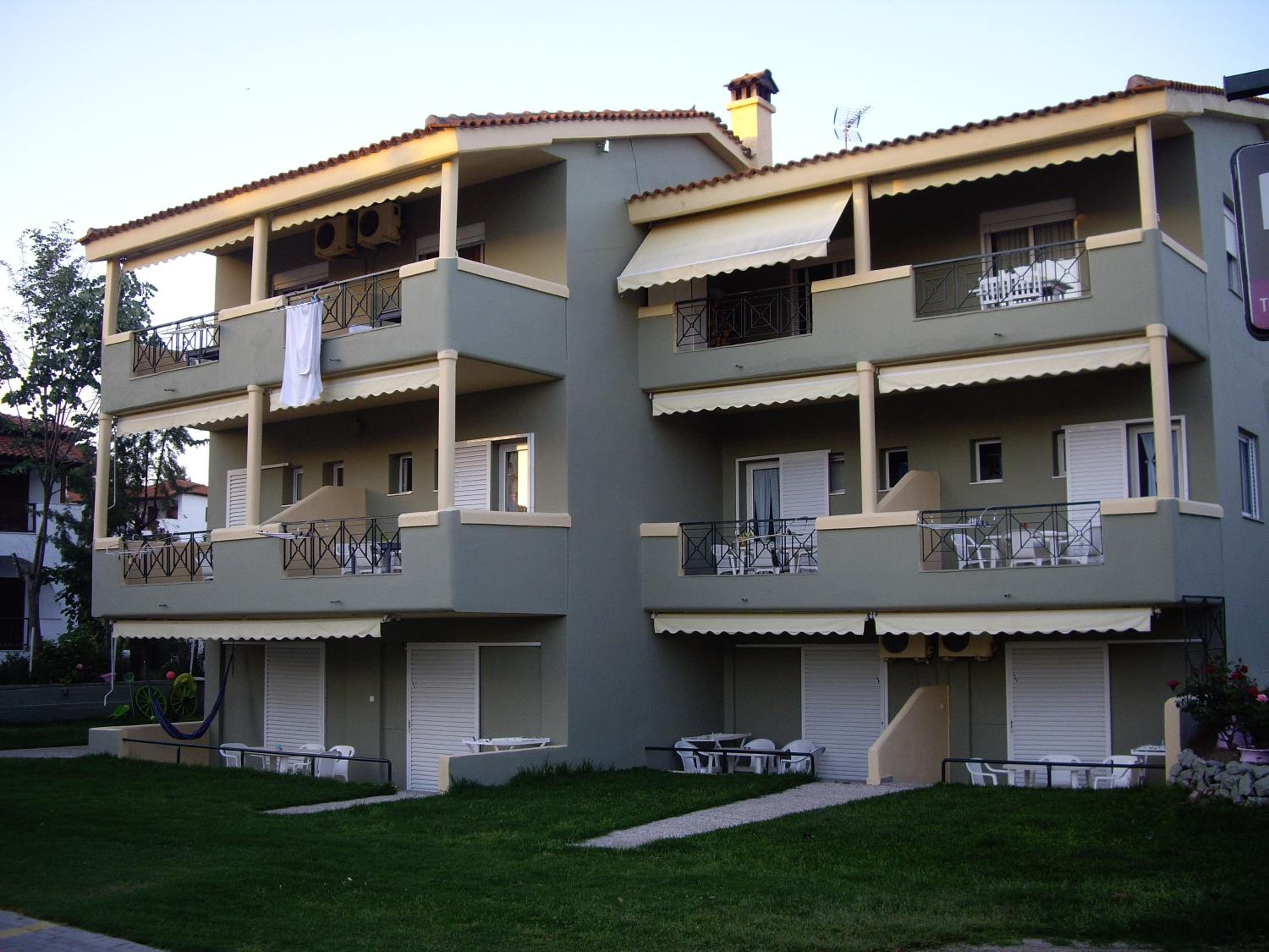 Photo 8