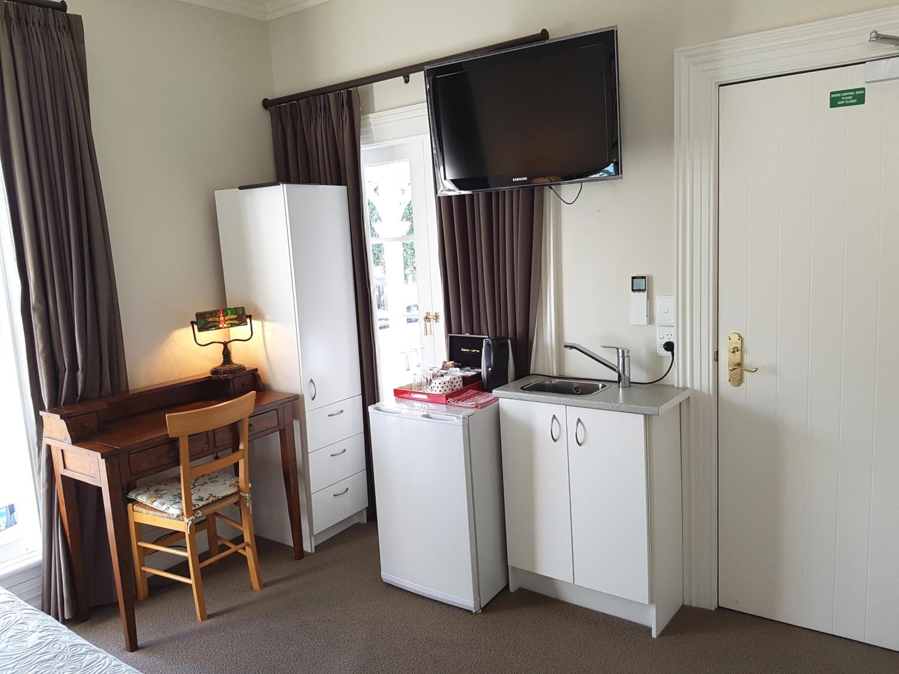 Ponsonby Manor