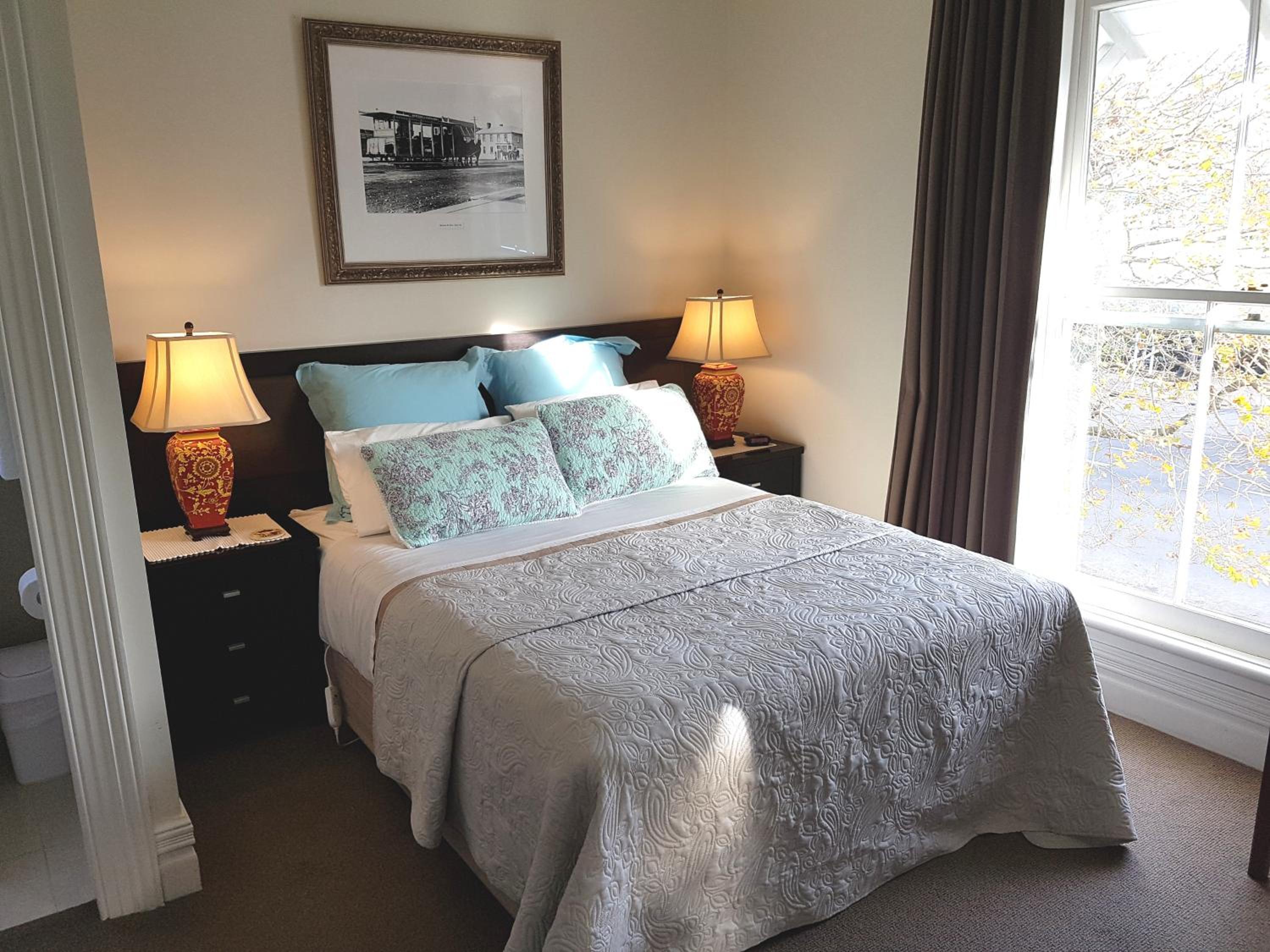 Ponsonby Manor