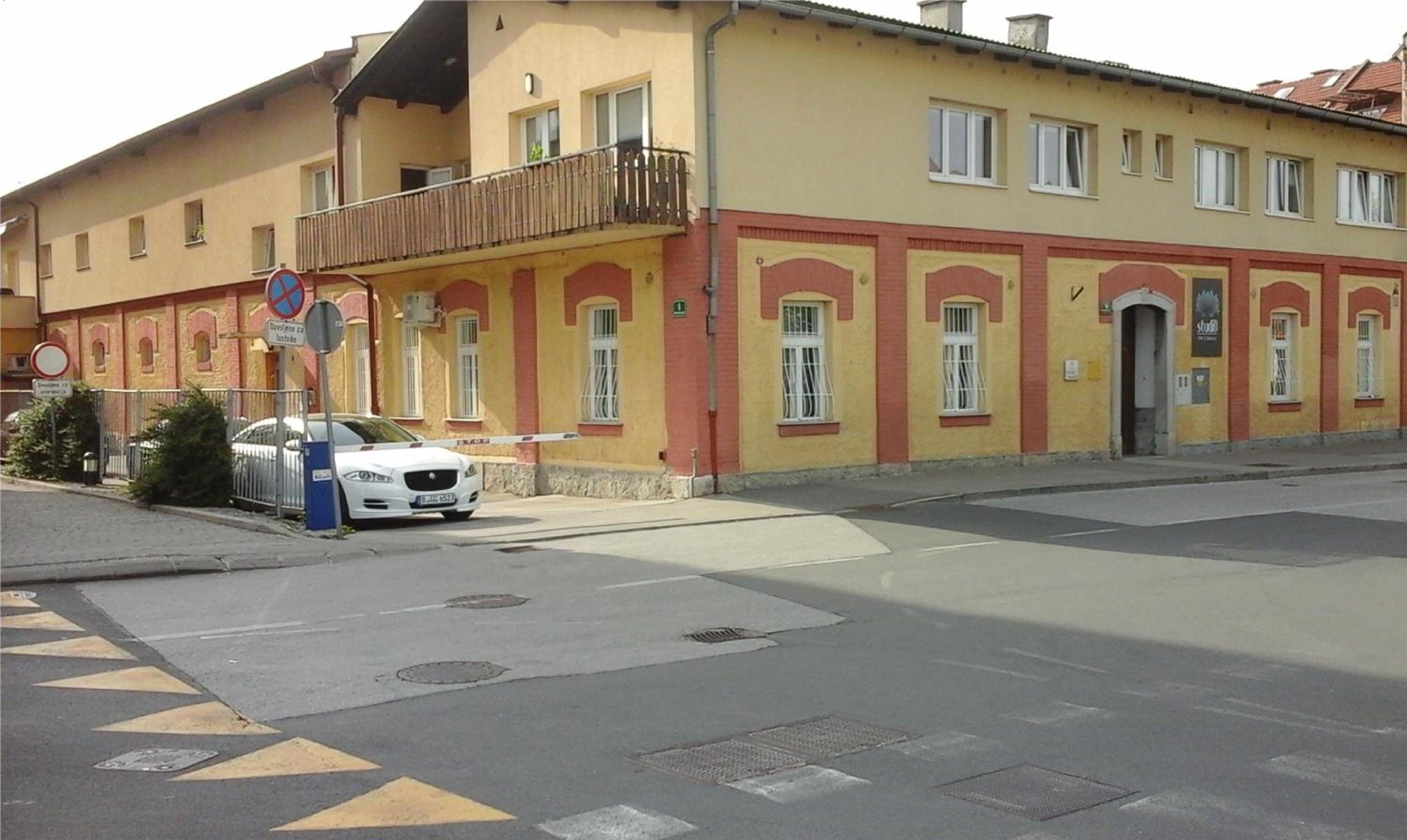 Photo 23
