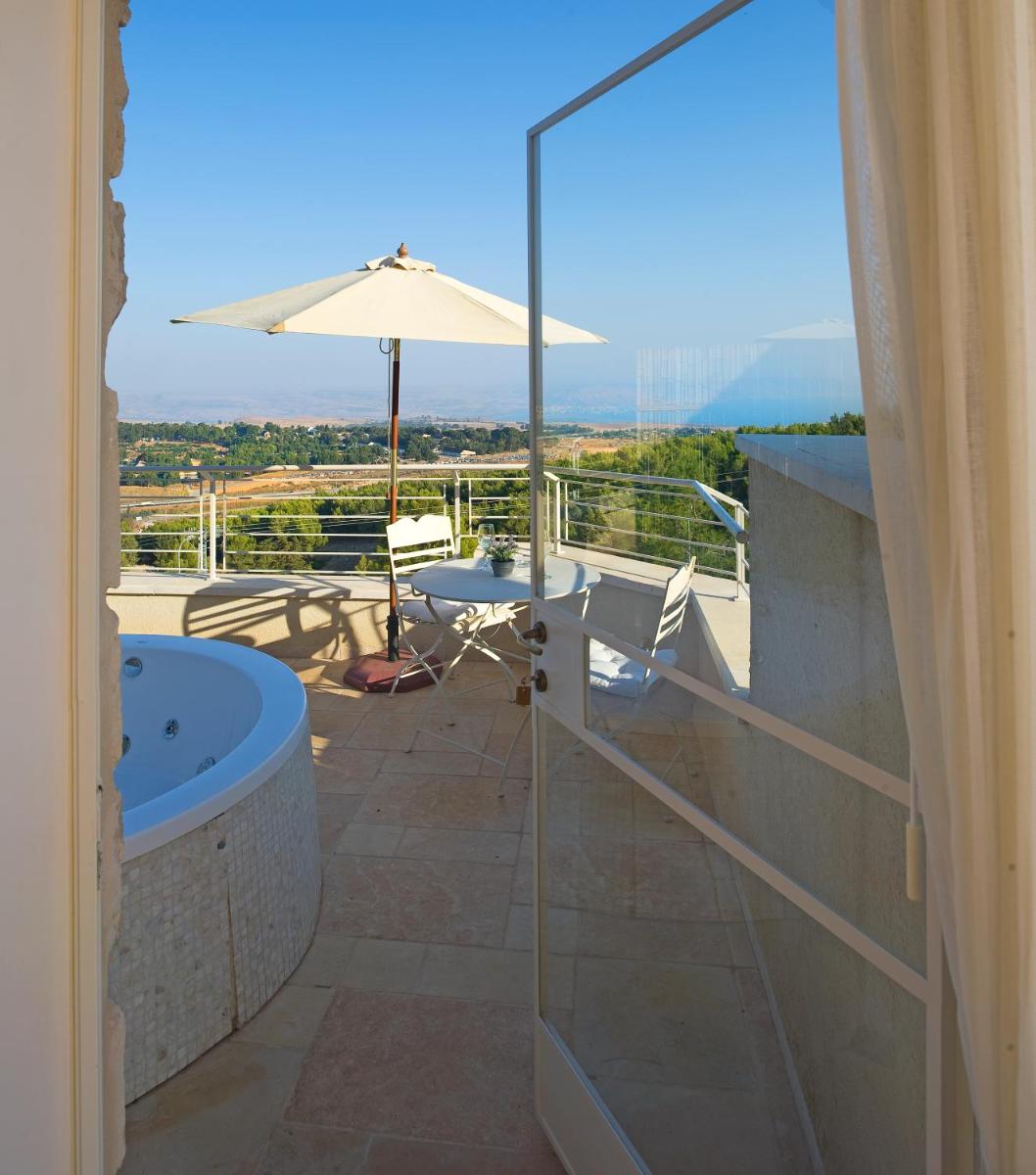 balcony
