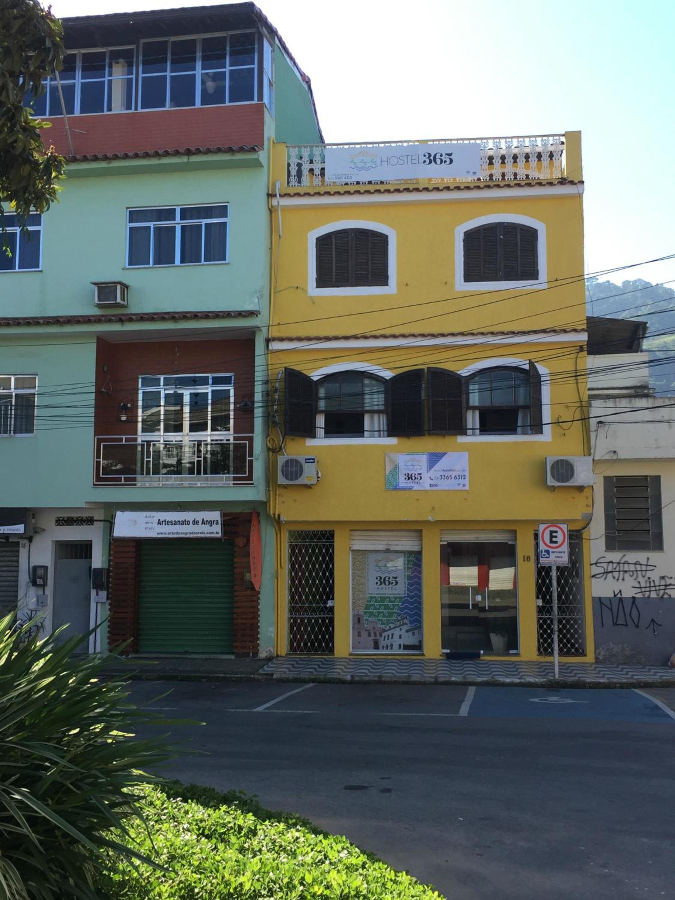 Hostel365