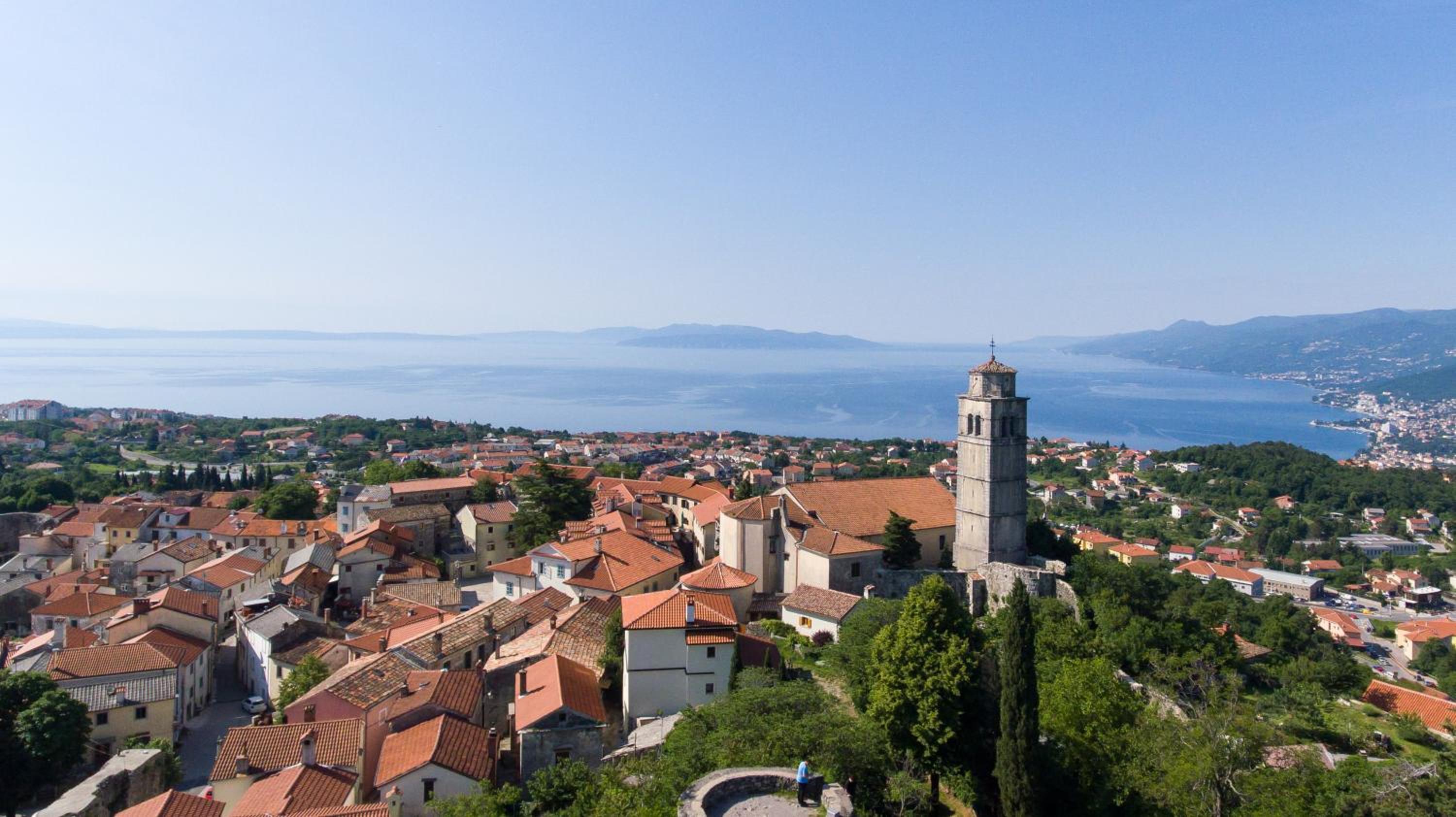 Apartments Villa Kastav in Old town center with sea view and parking