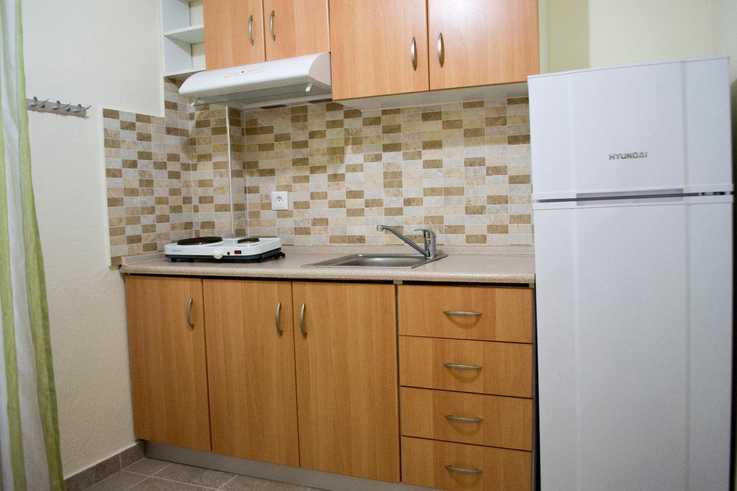 Milonas House Apartments