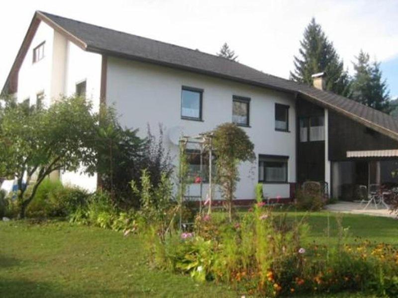 Haus Tapestry