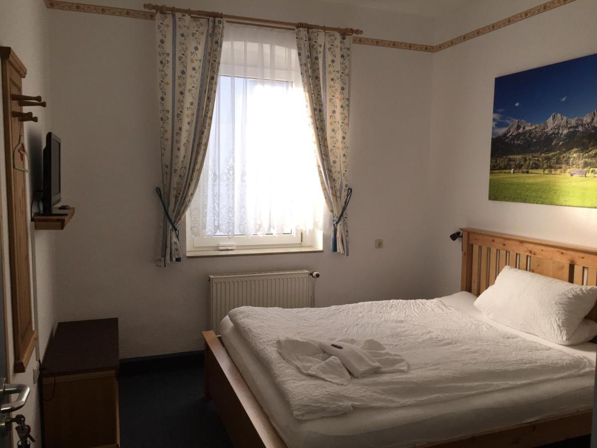 Hotel Stangl en Hamm — hotel room