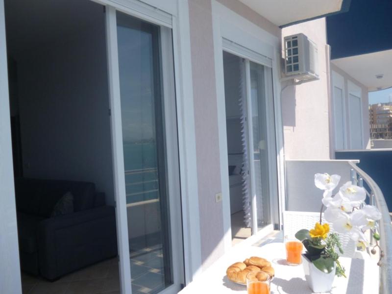 Beautifull Holiday Apartment Larisa