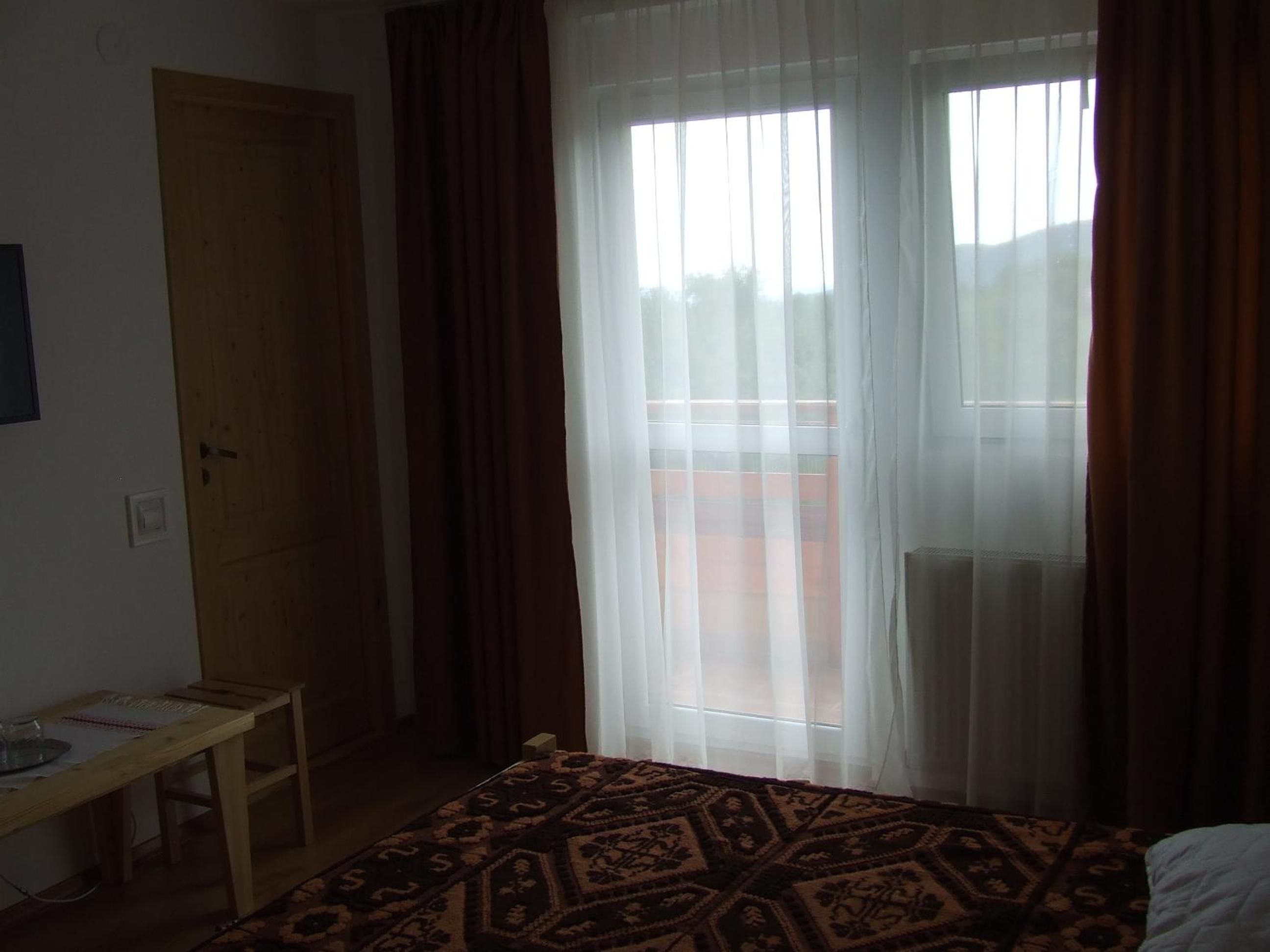 Photo 50