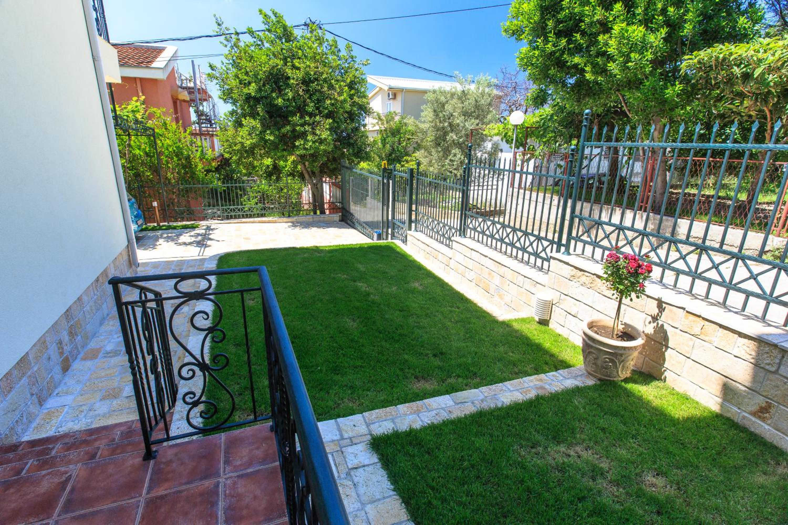 Apartments Aleksić