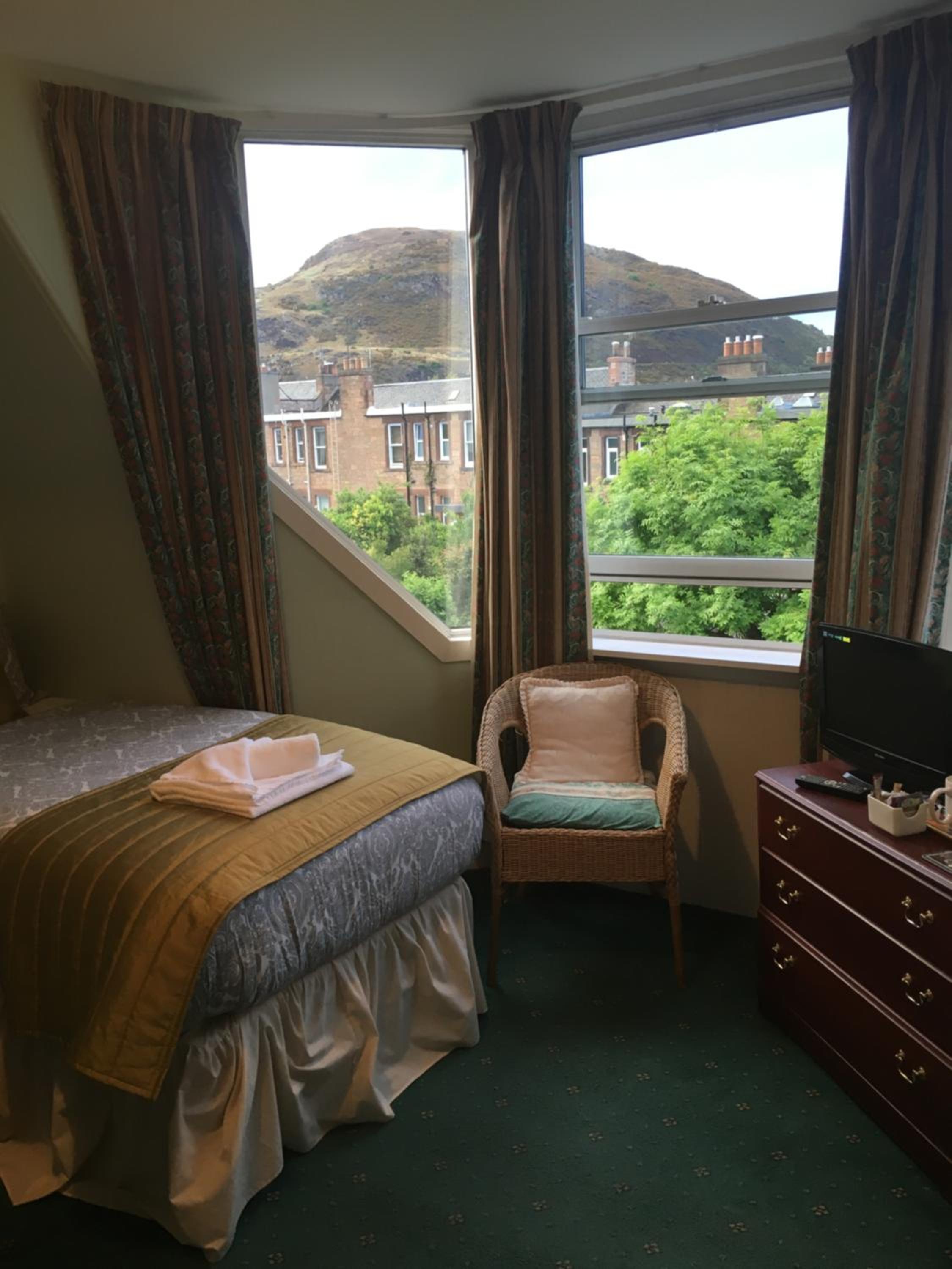 Airdenair Guest House