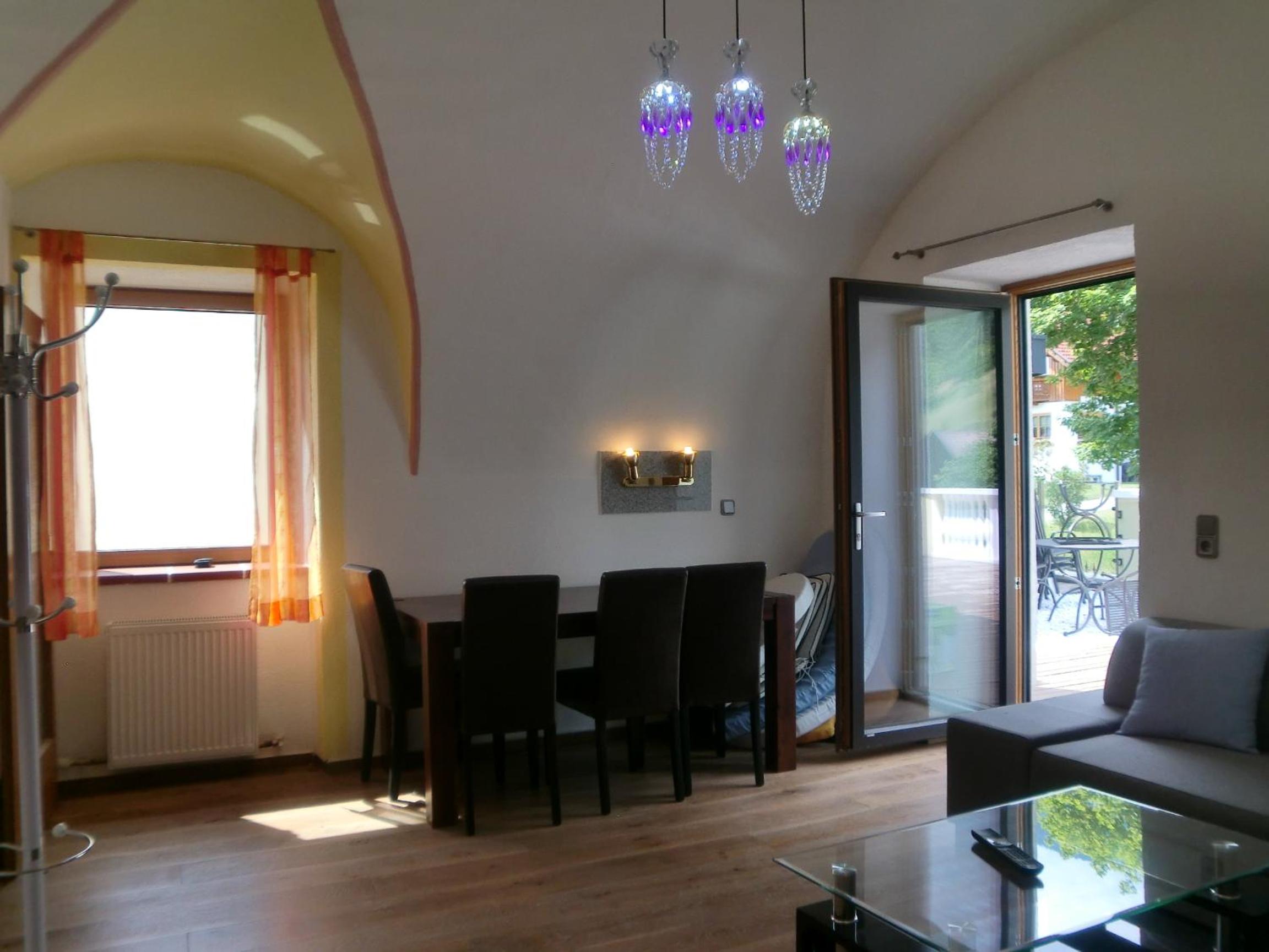 Garten- & Loggia-Appartement HERRENHAUS