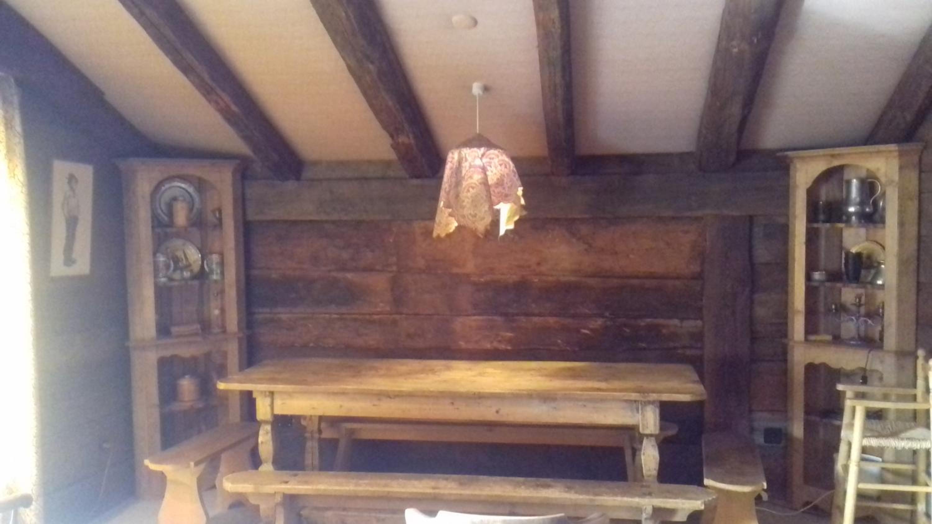 Authentic 2 bedroom apartment