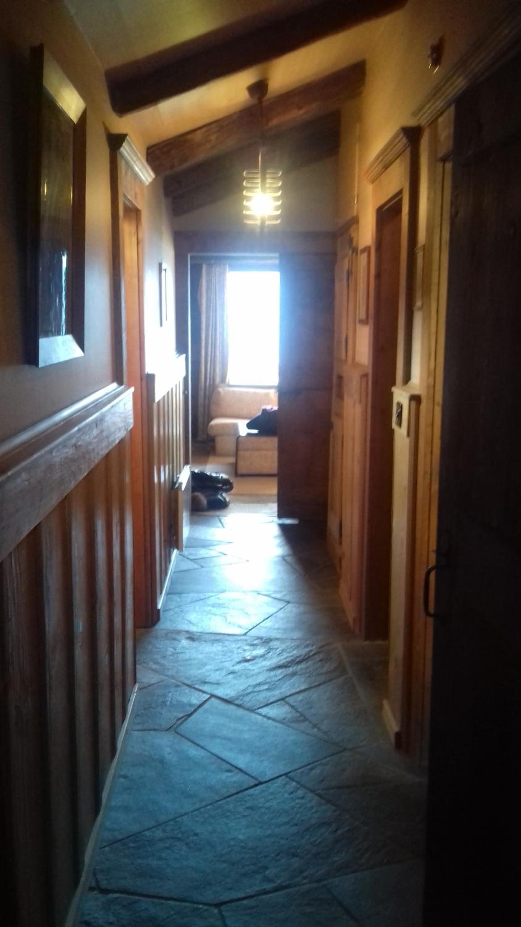 Authentic 2 bedroom apartment