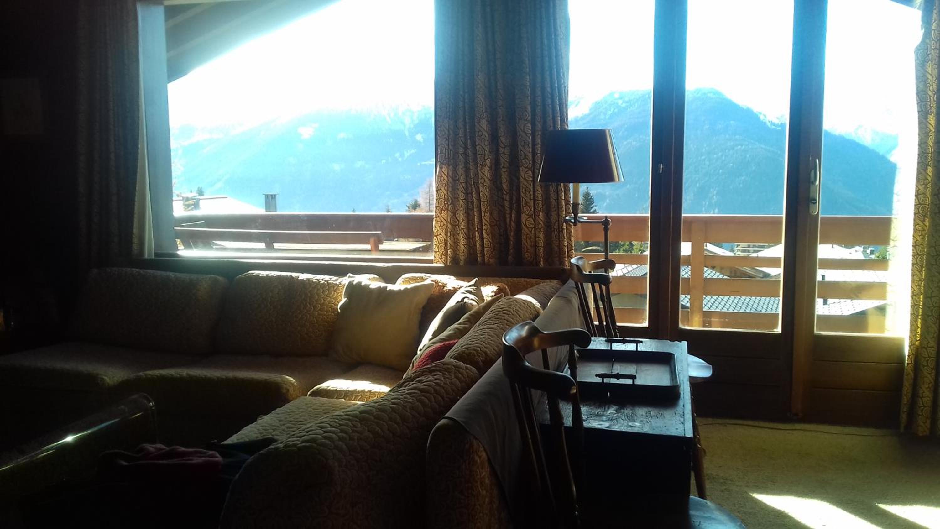 Authentic 2 bedroom apartment
