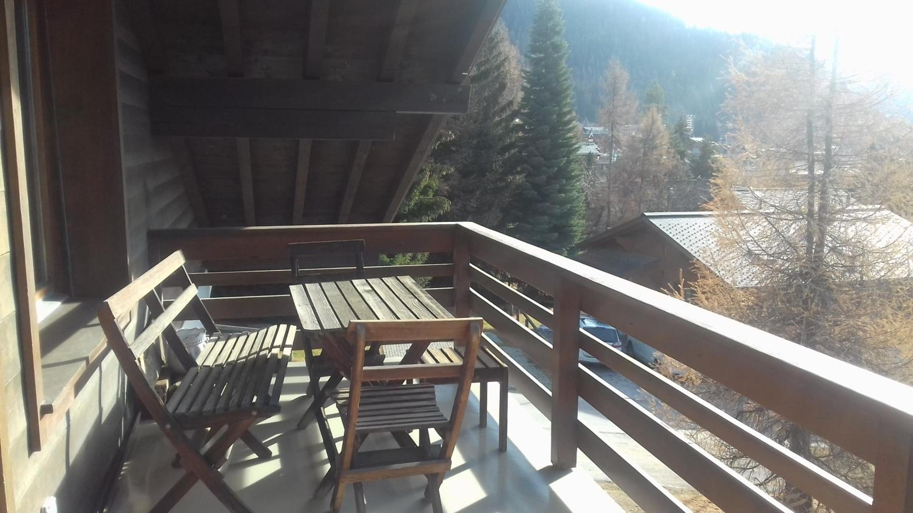 Authentic 2 bedroom apartment