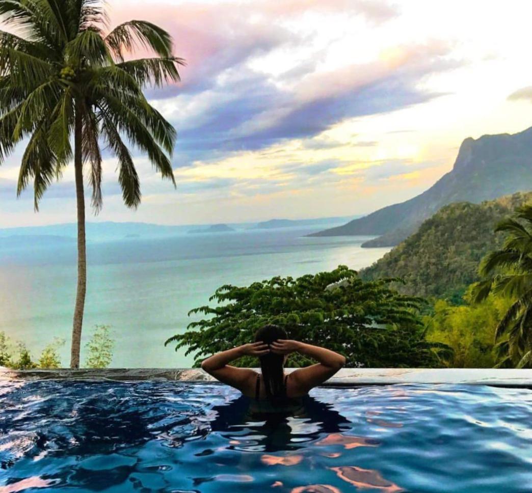 Noni's Resort