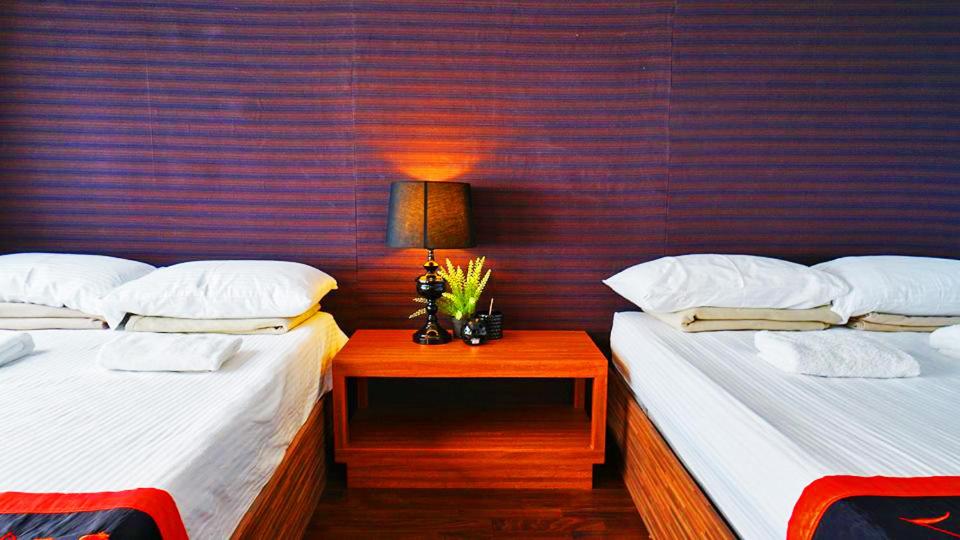Noni's Resort