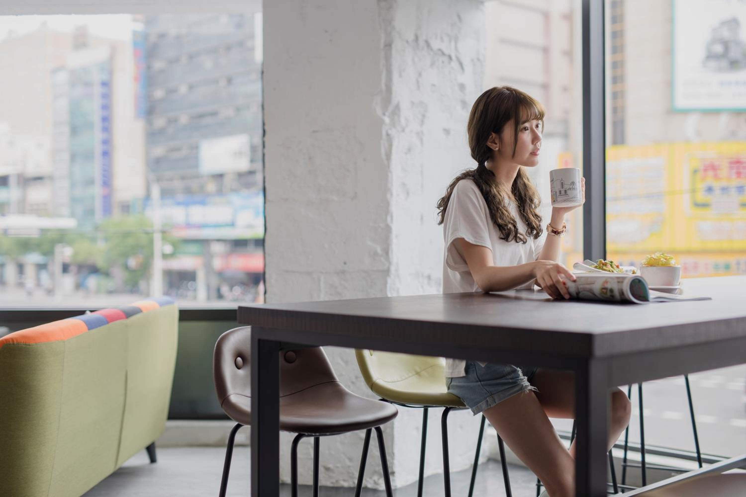 Single Inn-Kaohsiung Station