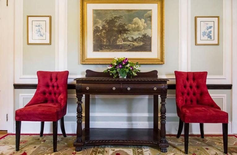 Anne's White Columns Inn