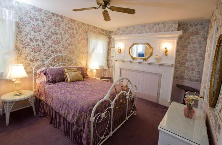 Anne's White Columns Inn