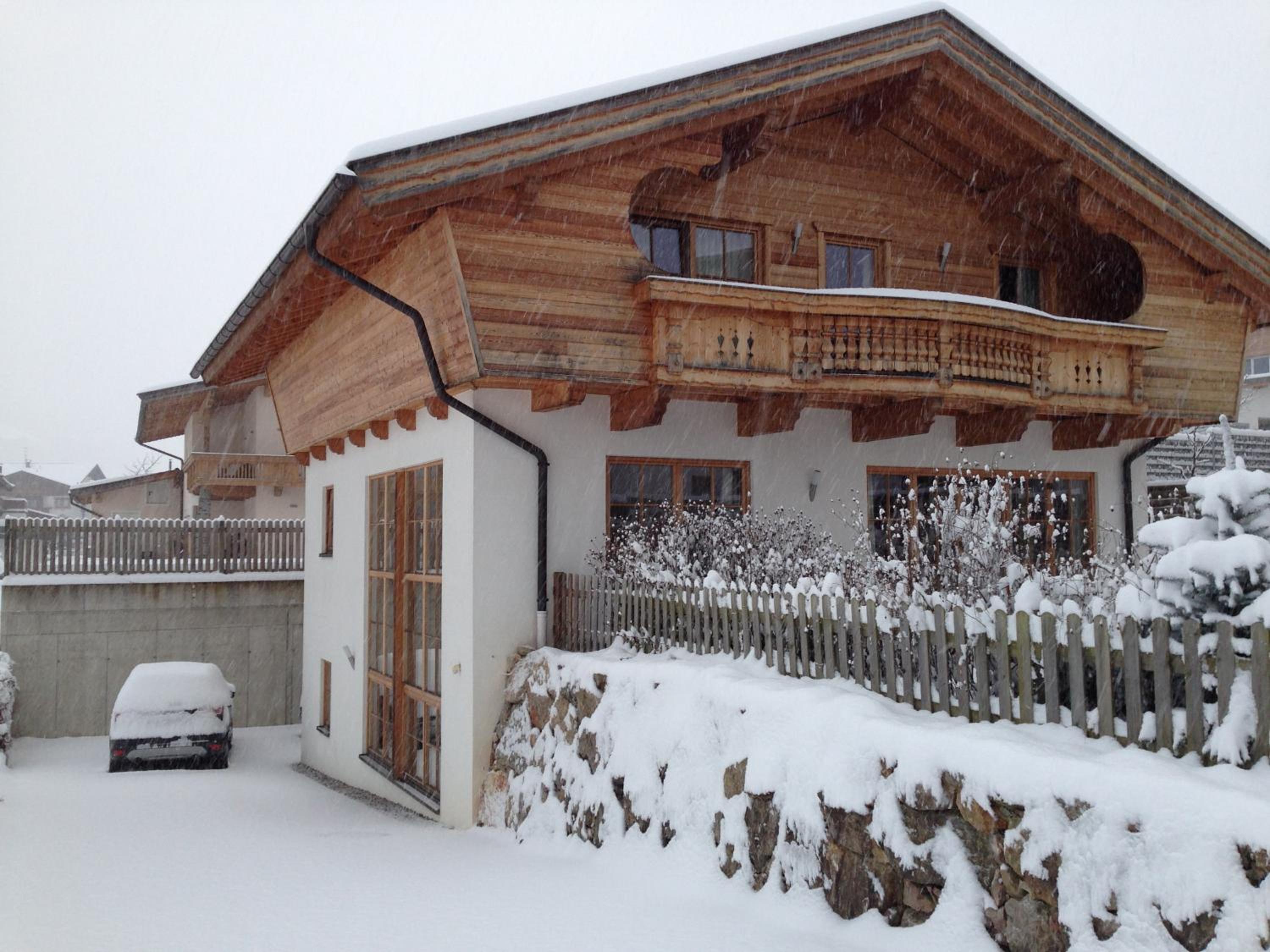 Ado's Haus