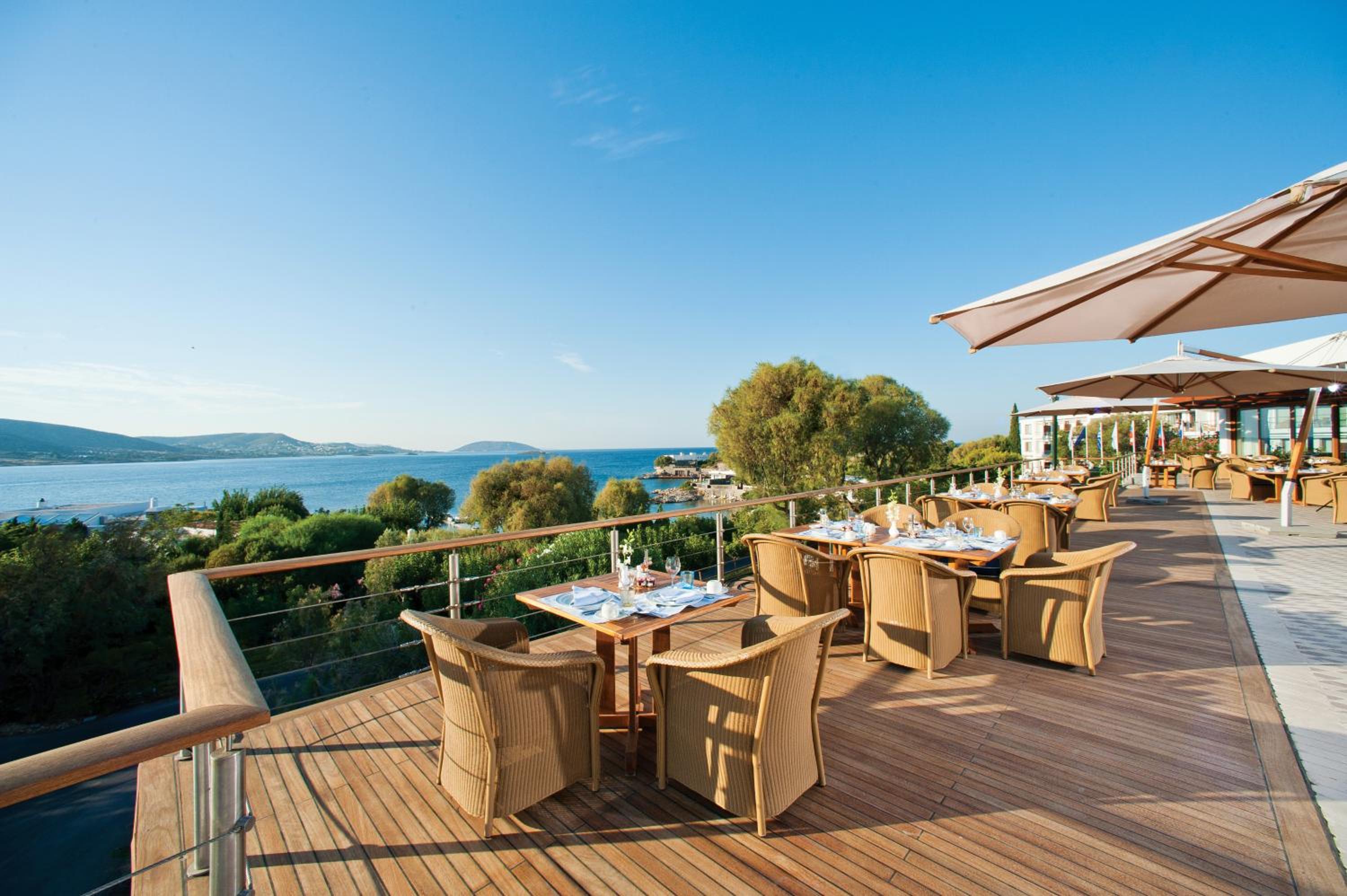 Grand Resort Lagonissi