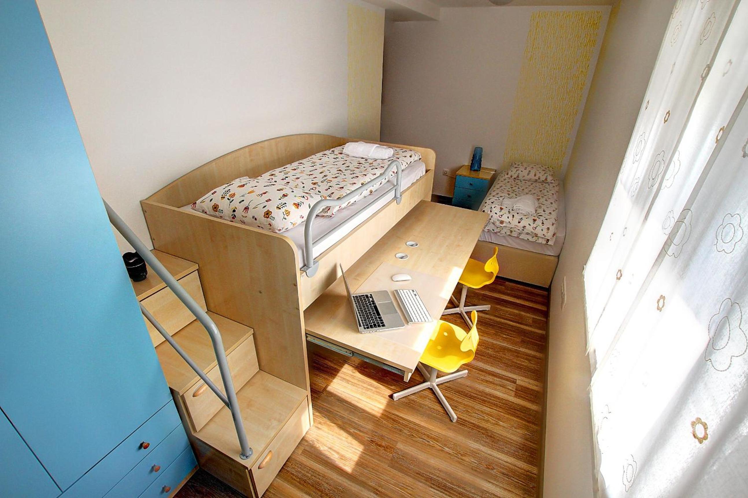 Photo 32