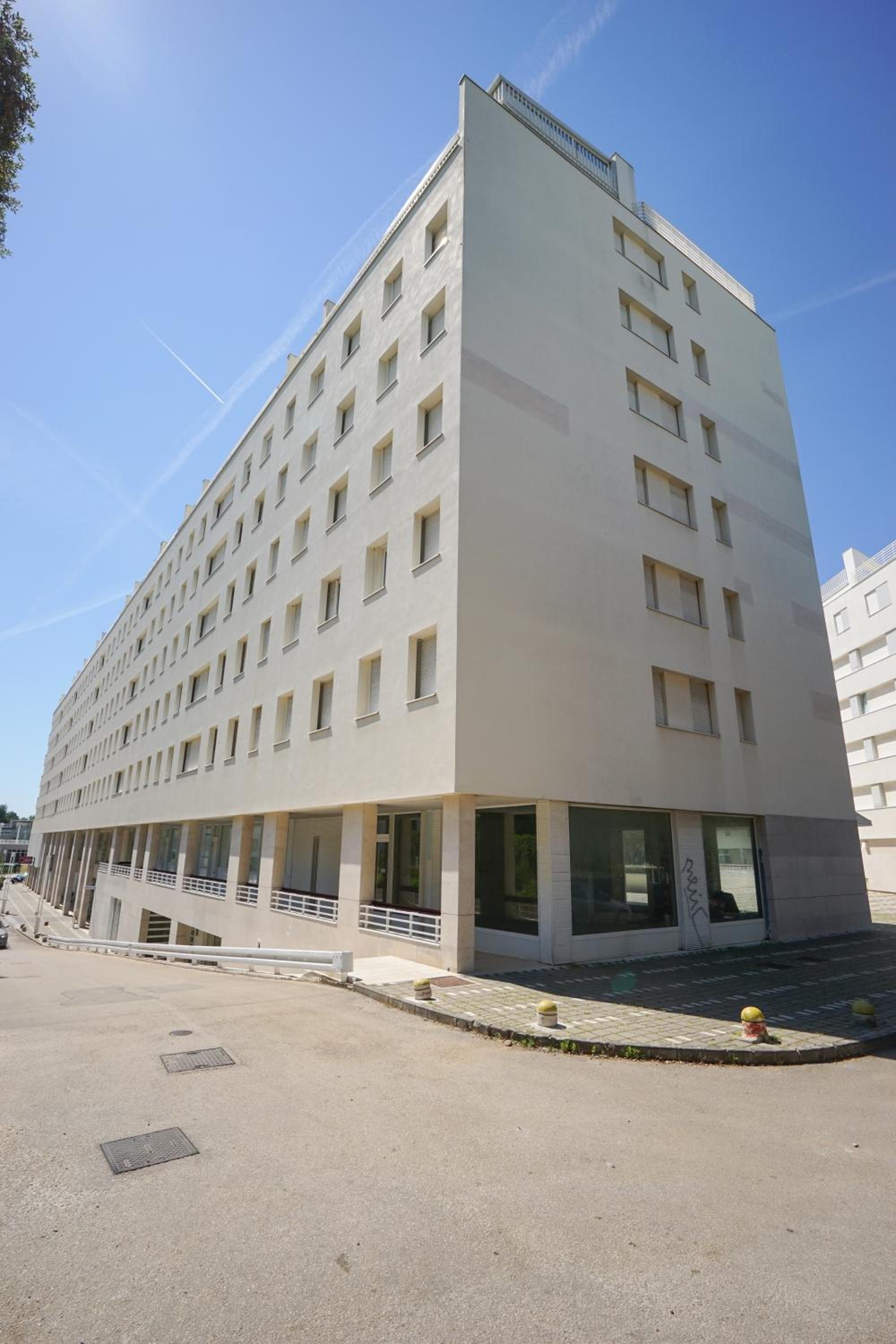 Destino City Apartments by Belmont Realty