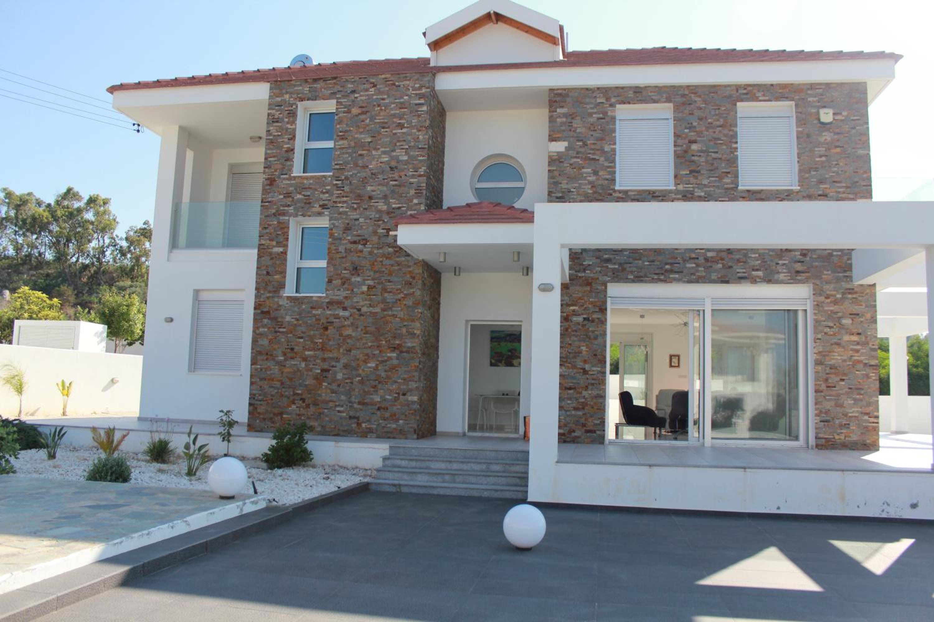 Marymina Villa
