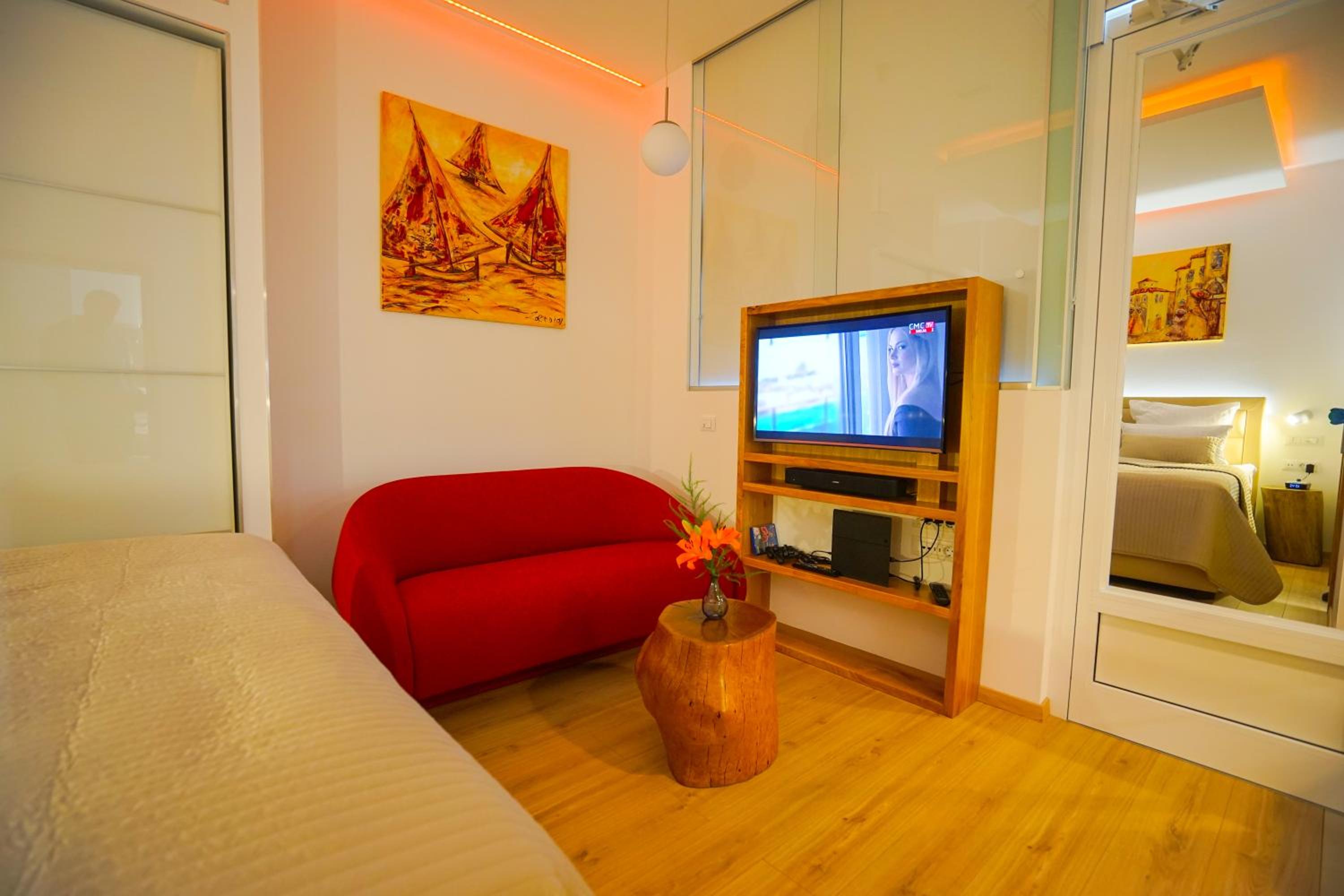 Destino City Apartments by Belmont Realty