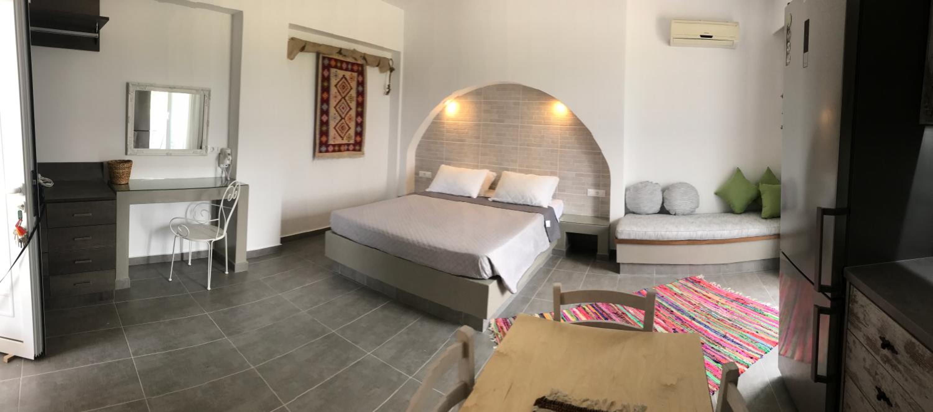 Kostas Studios