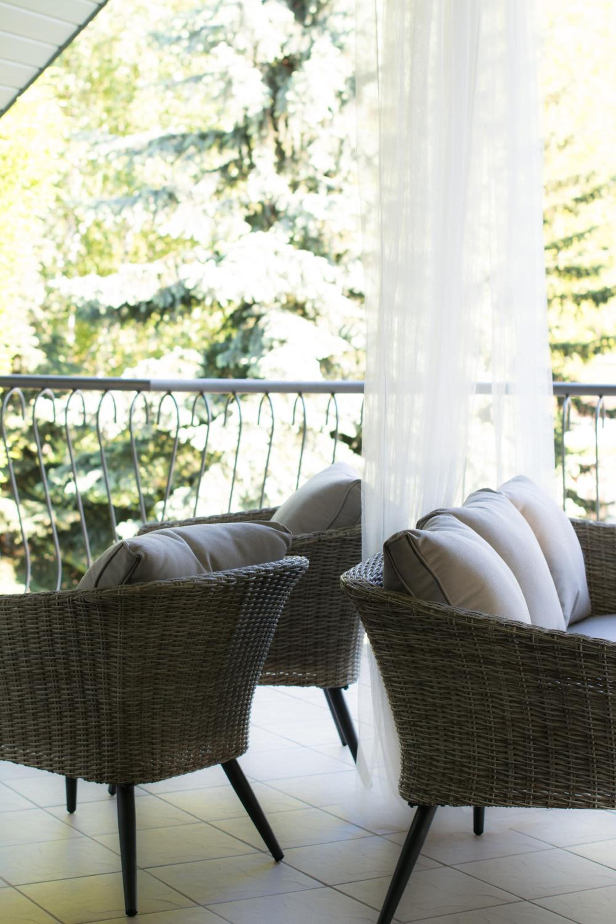 balcony