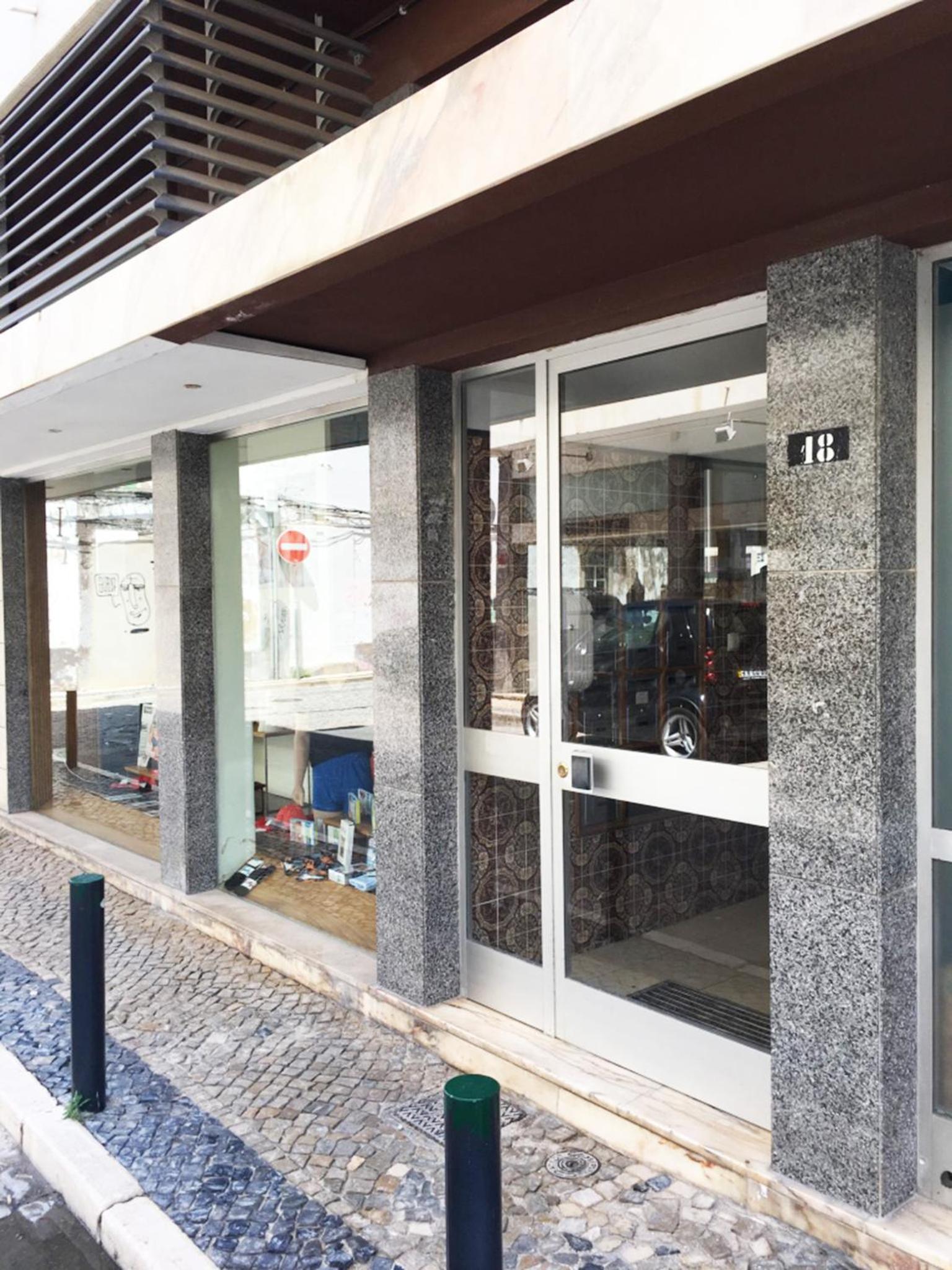 Lemon Tree Apartments