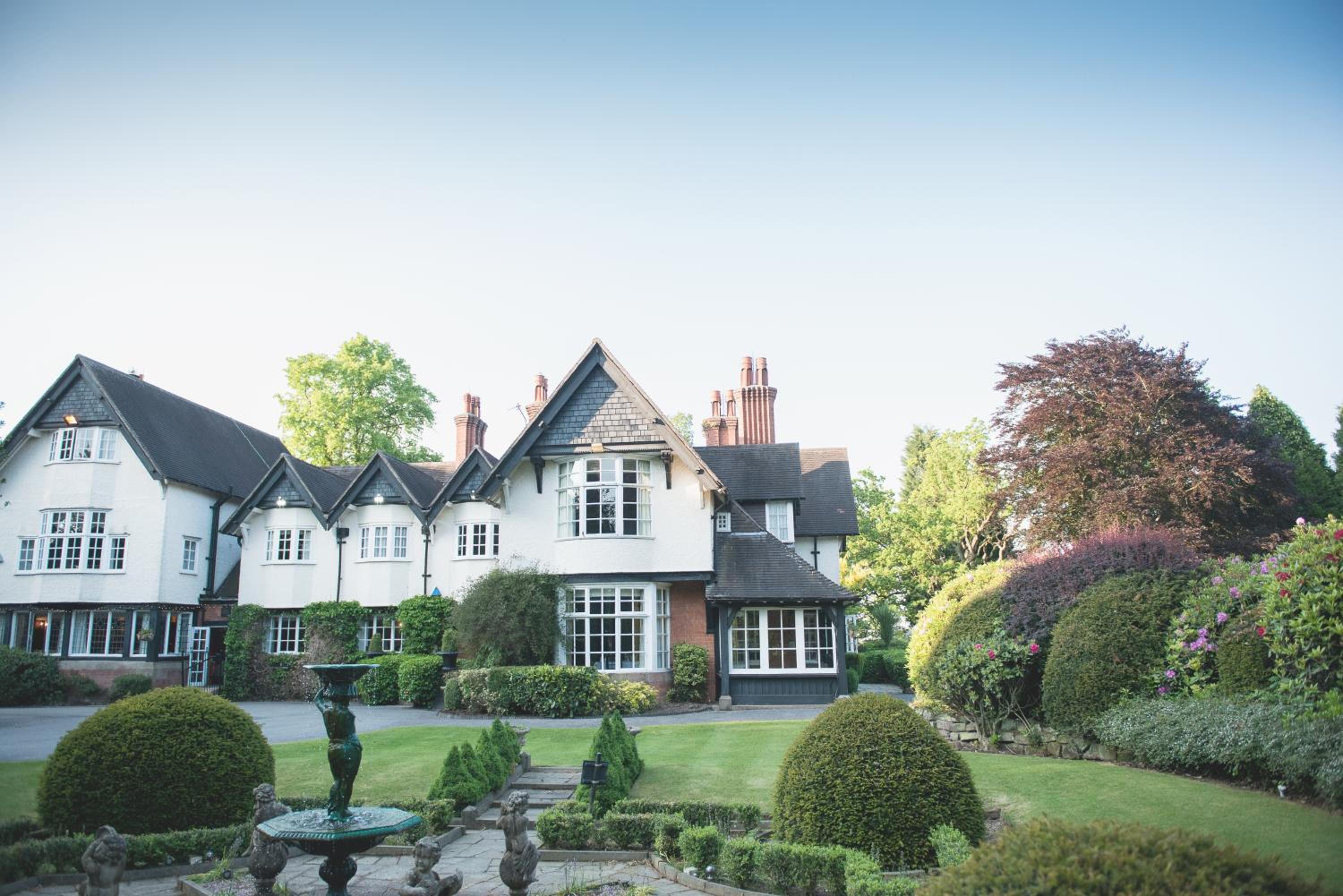 Knutsford Vacations - Mere Court Hotel - Property Image 1