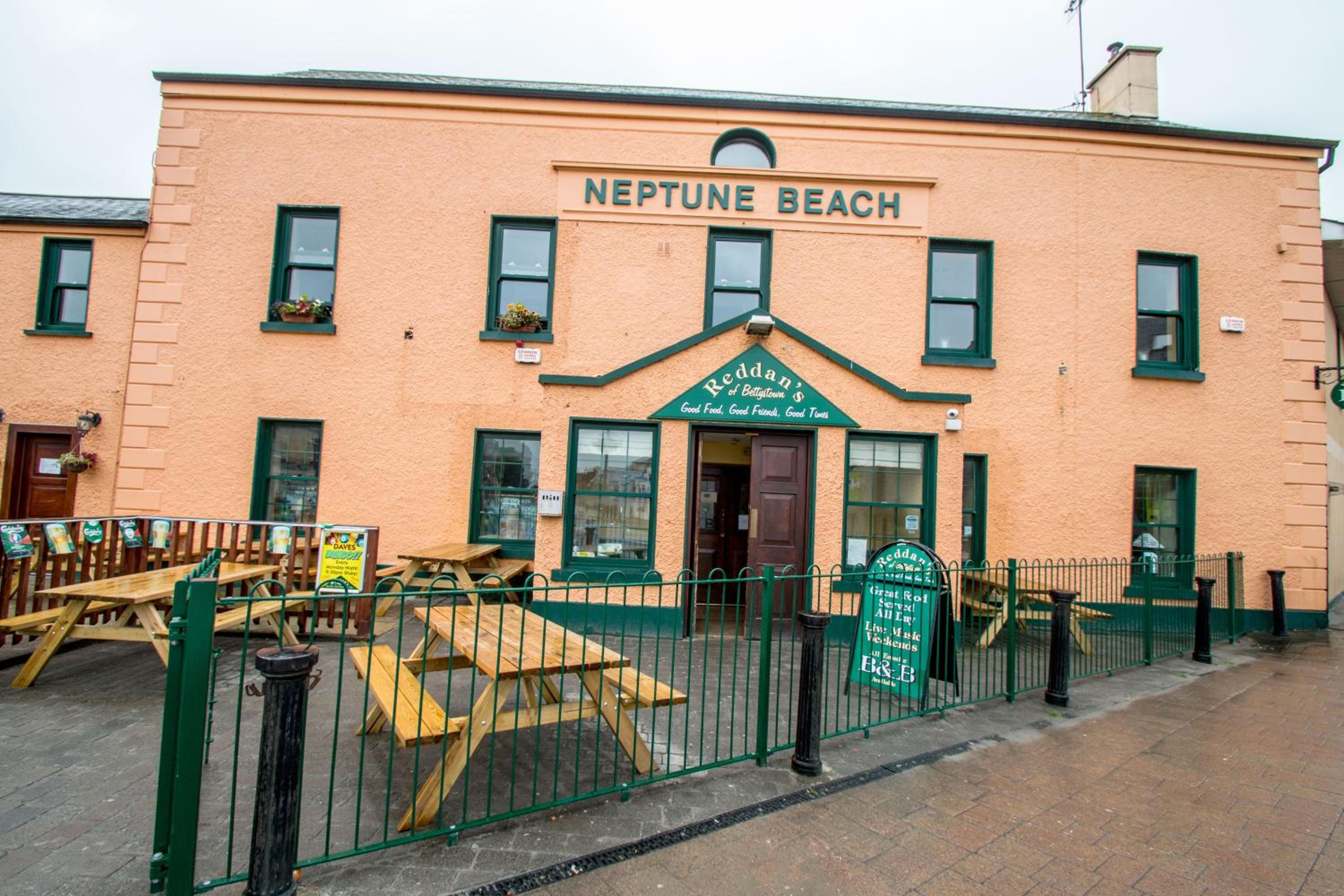 Reddans of Bettystown Luxury Bed & Breakfast, Restaurant and Bar