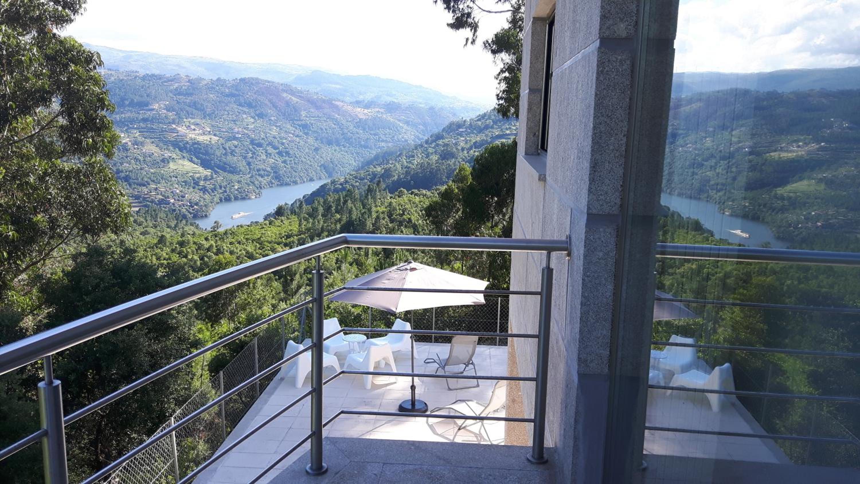 Casa Douro Terrace view 4