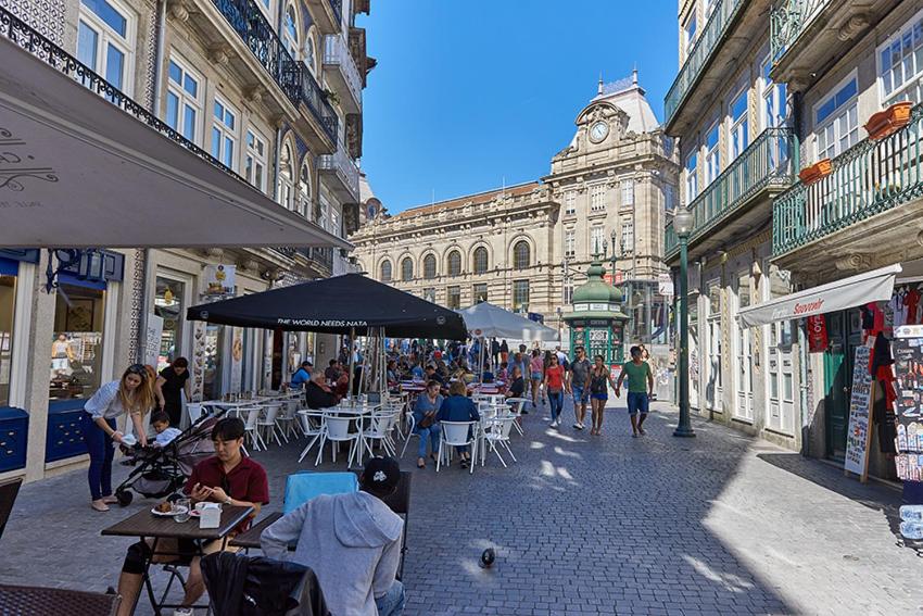 Family-Friendly Apartment in Porto by Lisbeyond view 2