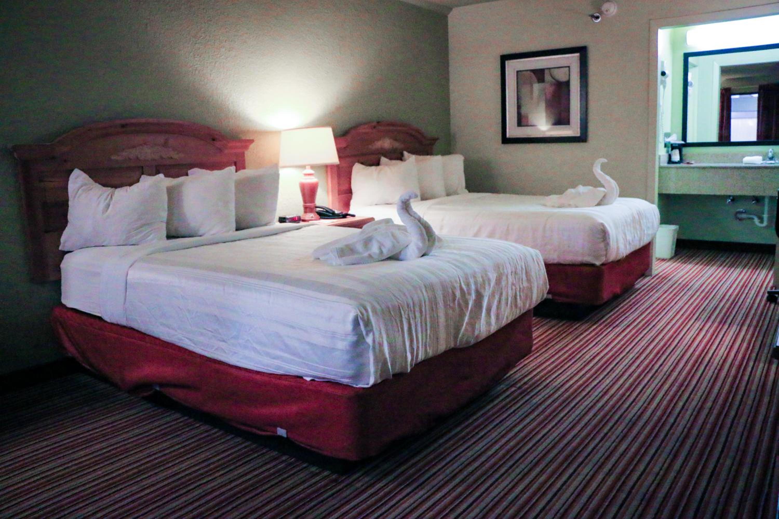 Mattoon Vacations - Suite Dreams Hotel - Property Image 13