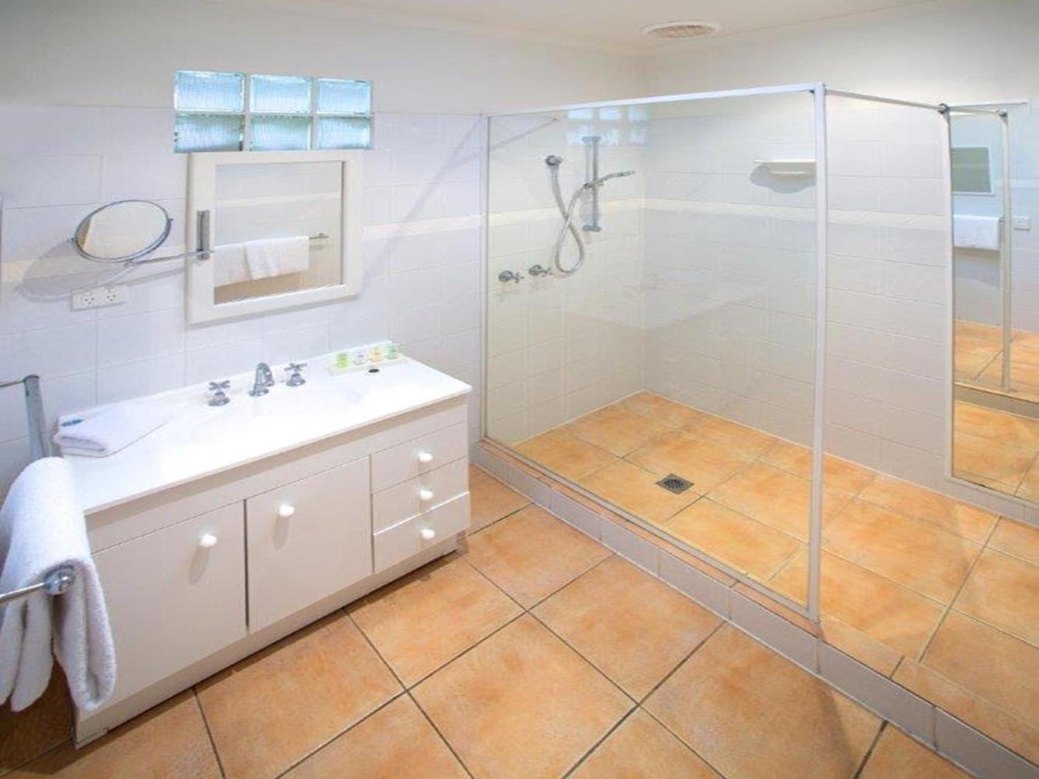 Sorrento Beach Motel