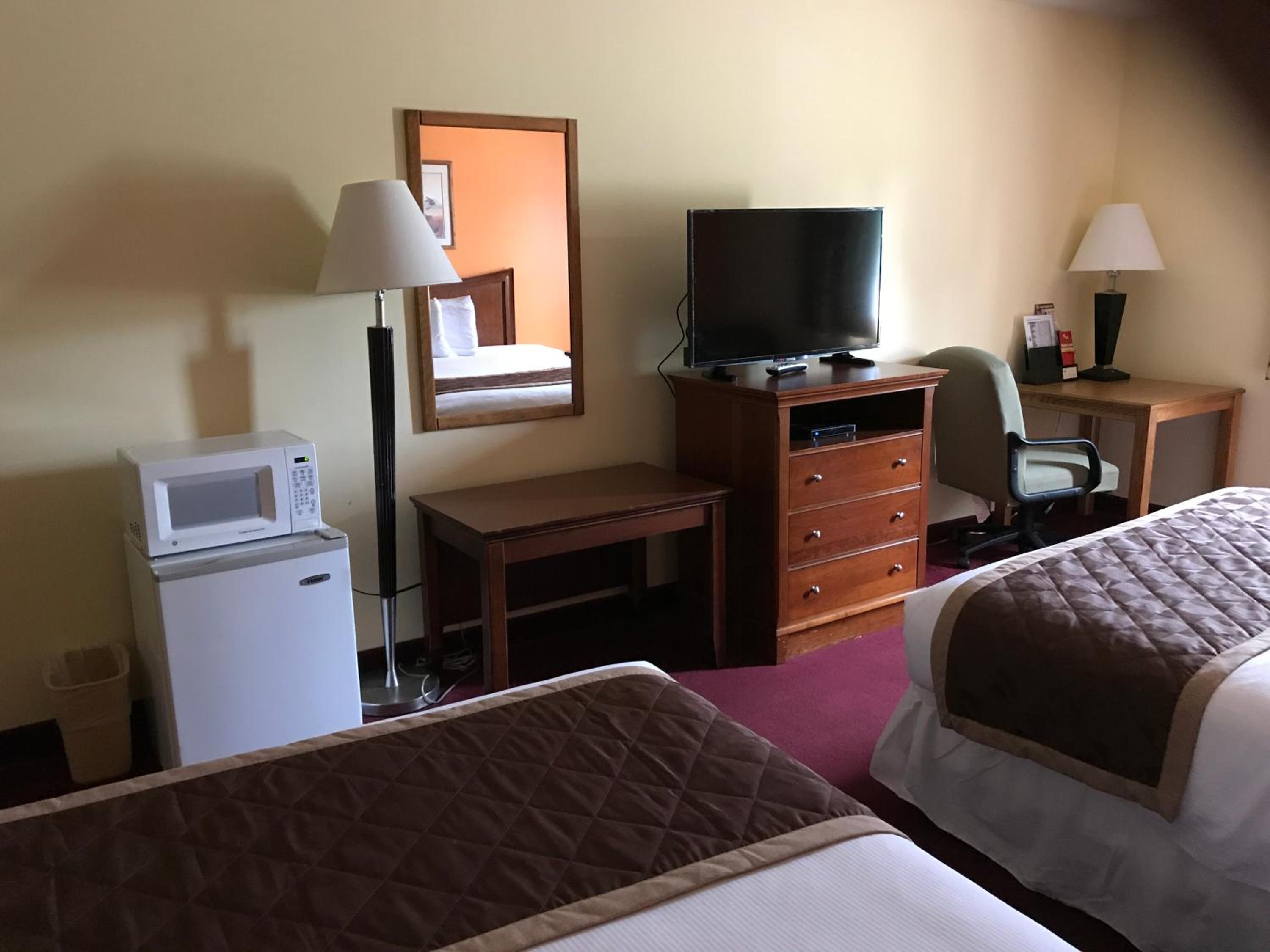 Marion Vacations - Lake Tree Inn  Suites - Property Image 5