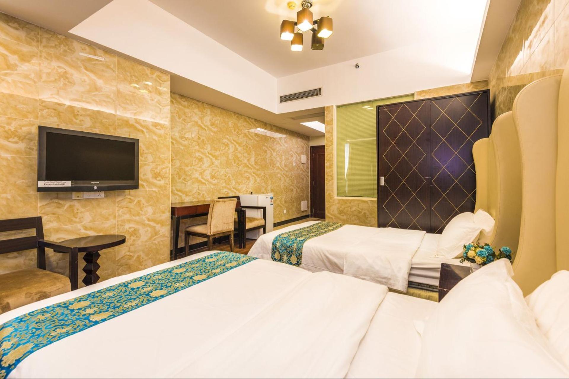 Grand Continental Apartment
