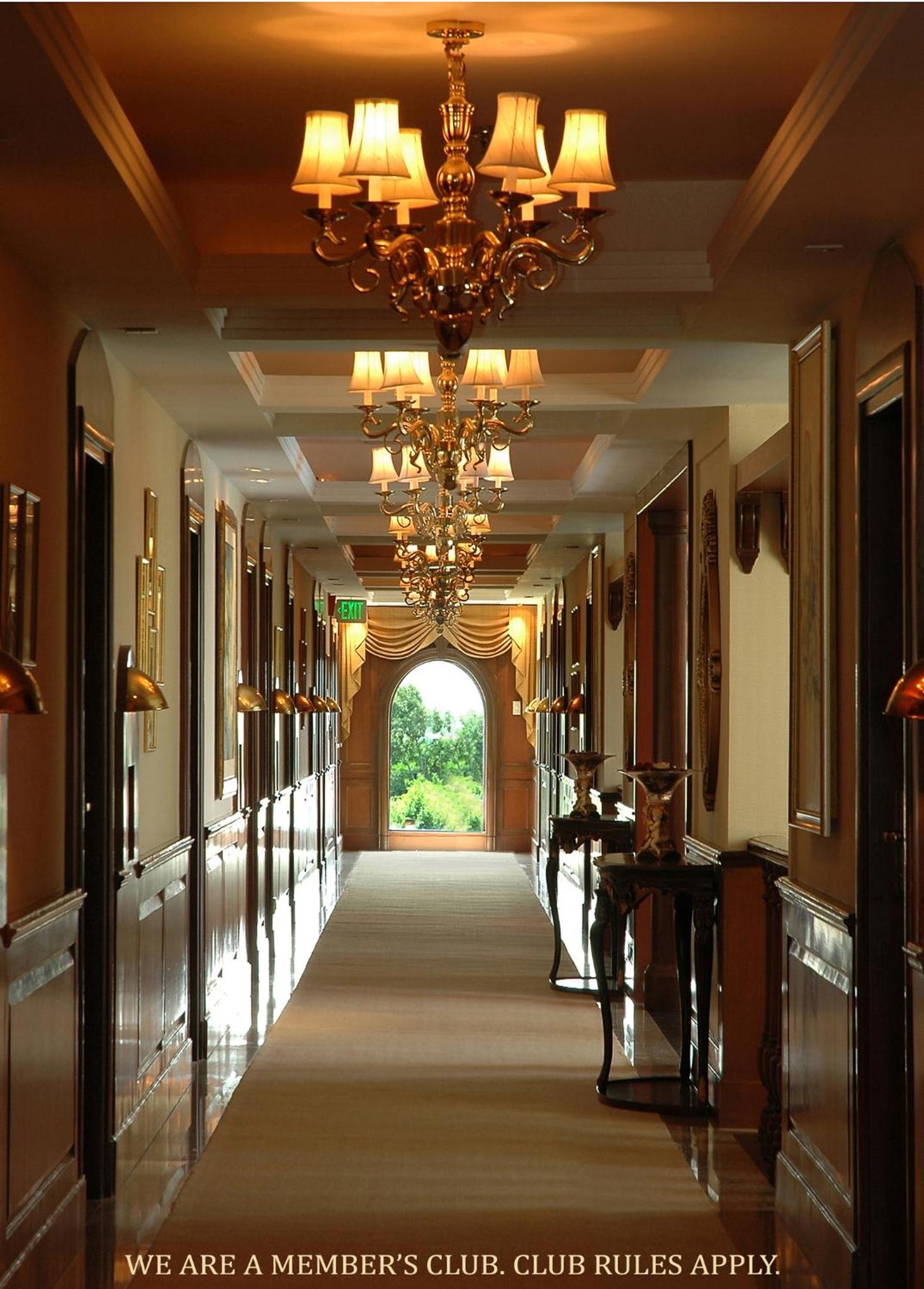 The Palms Town & Country Club - Resort
