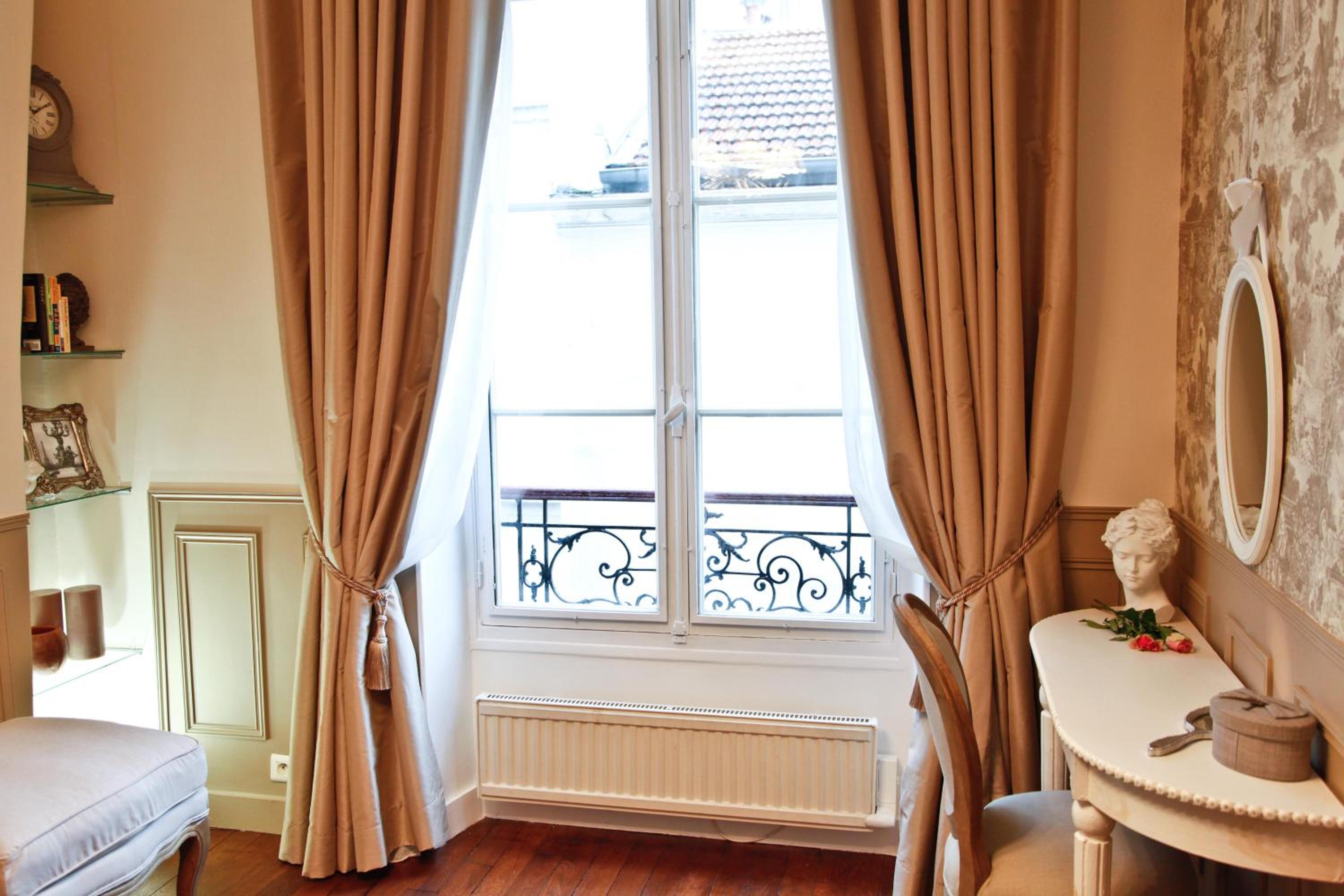 Le Triomphe Elysees